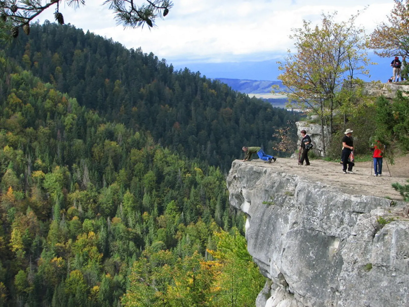 Do Slovenského raja prišlo tohto roku menej turistov ako vlani. Medzi návštevníkmi dominovali turisti z Čiech a Poľska. K najnavštevovanejším lokalitám Slovenského raja patrí Tomášovský výhľad.