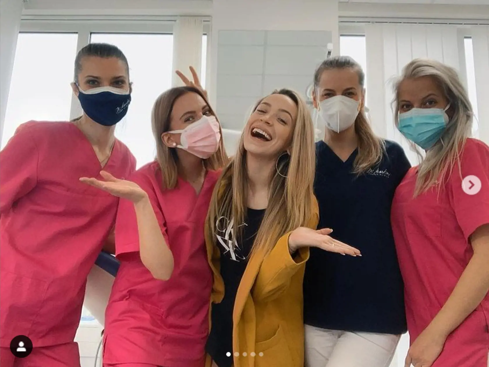 Dominika Mirgová si dala vylepšiť úsmev.