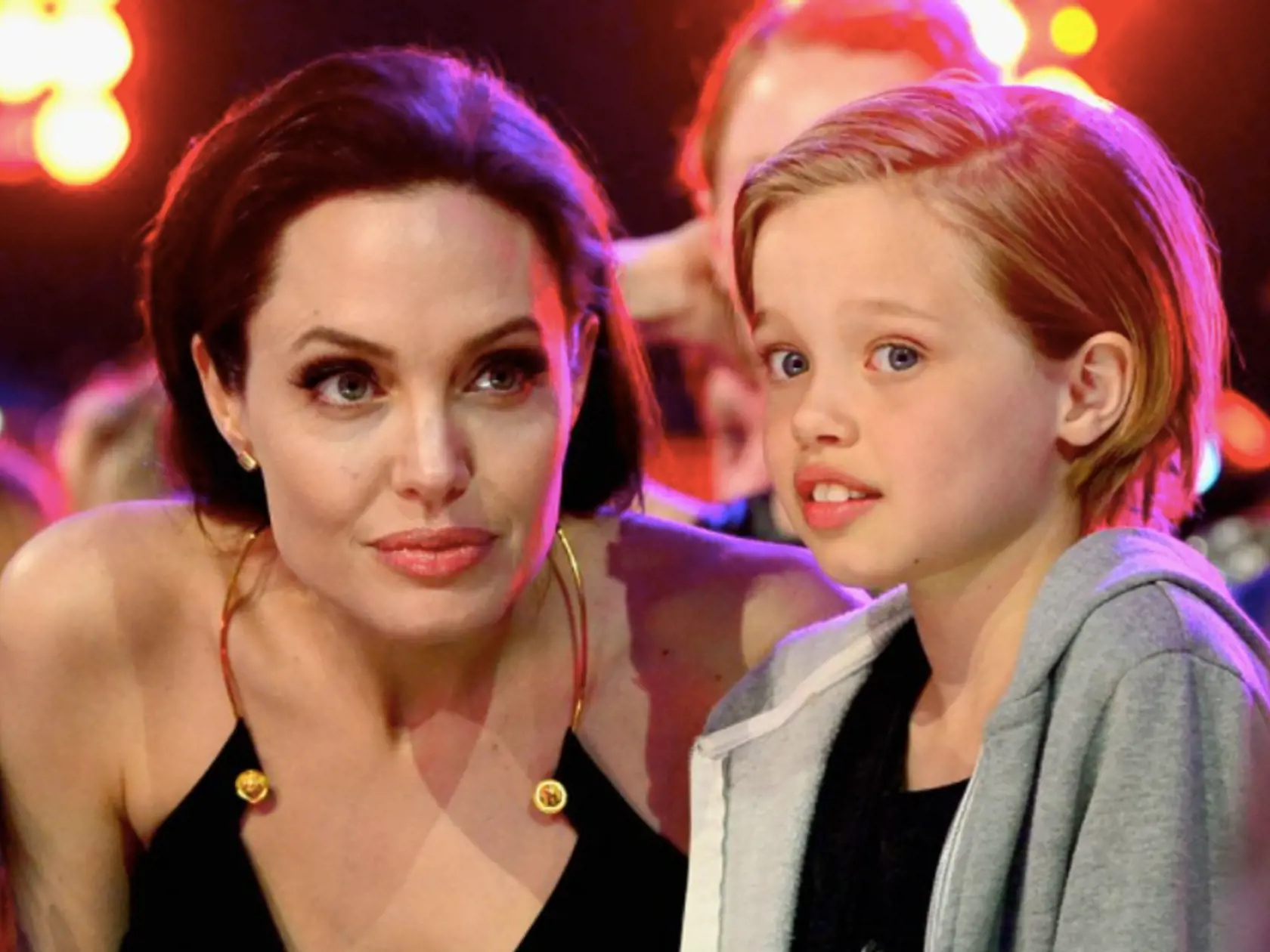 Shiloh Jolie Pitt zdedila krásu po mame Angeline Jolie. Jej vzhľad však momentálne pripomína skôr chlapca. Najnovšie sa totiž nechala vystrihať takmer dohola.
