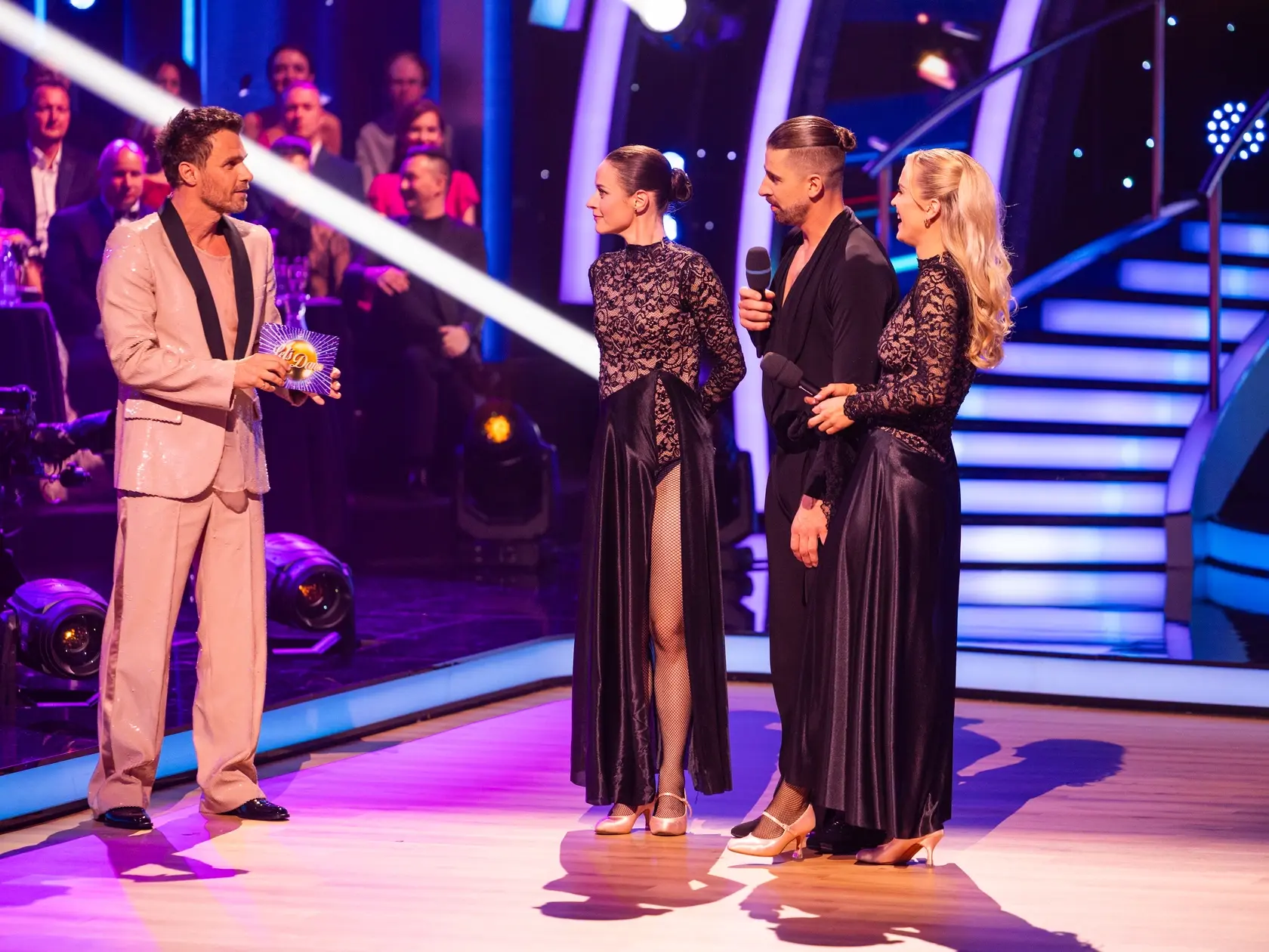 Leoš Mareš, Peter Sagan, Eliška Lenčešová a Anna Jakab Rakovská počas deviateho kola Let's dance 2025.