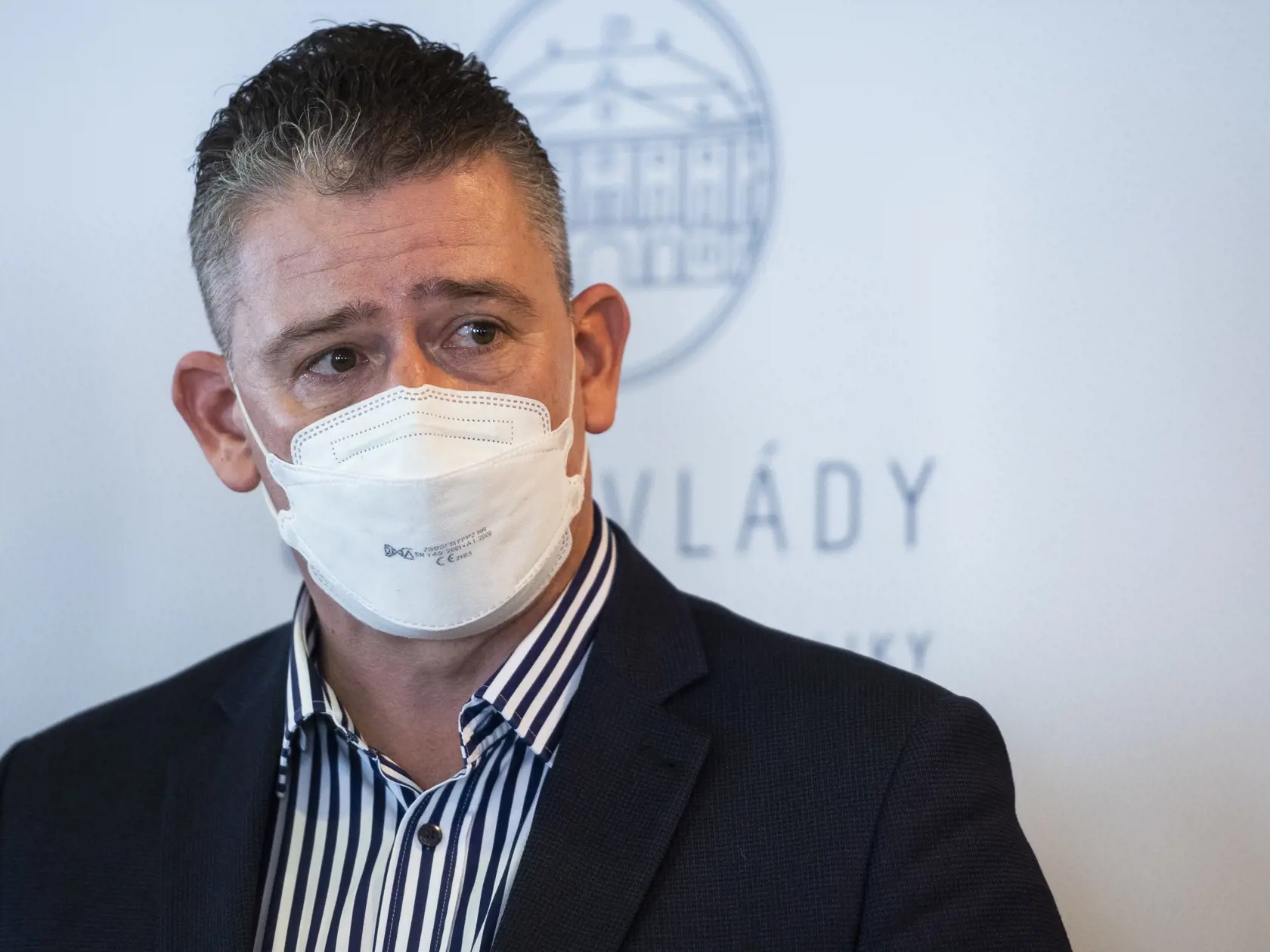 Na snímke minister vnútra SR a vedúci Ústredného krízového štábu (ÚKŠ) Roman Mikulec (OĽaNO) počas tlačového brífingu ÚKŠ k aktuálnej situácii na ukrajinsko-slovenských hraniciach a naša participácia pri pomoci osobám z Ukrajiny, ktoré prichádzajú na územie SR z dôvodu pretrvávajúceho vojenského konfliktu. V Bratislave 4. marca 2022. FOTO TASR - Jaroslav Novák