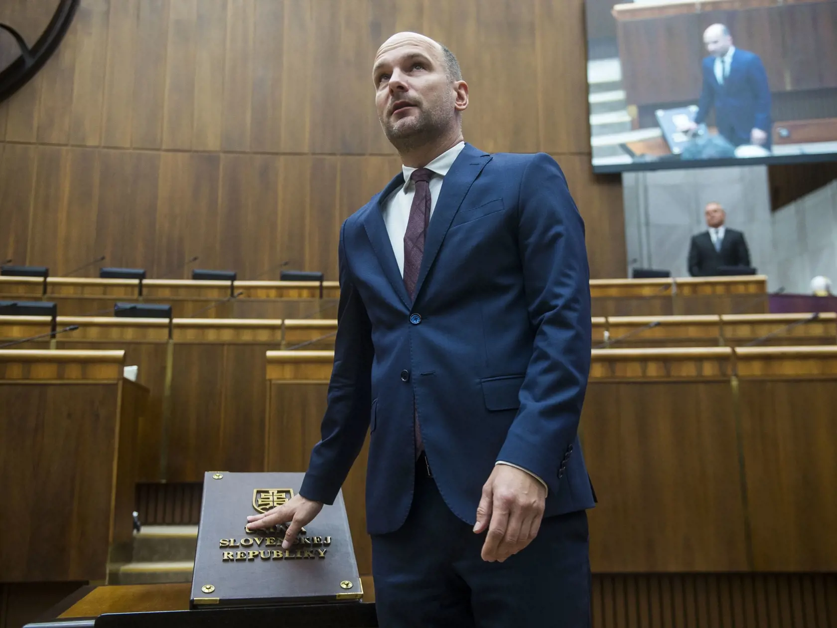 Na snímke Gábor Grendel (koalícia OĽaNO a priatelia, Kresťanská únia a Za ľudí) skladá poslanecký sľub počas ustanovujúcej schôdze Národnej rady Slovenskej republiky (NR SR) IX. volebného obdobia 24. októbra 2023 v Bratislave.