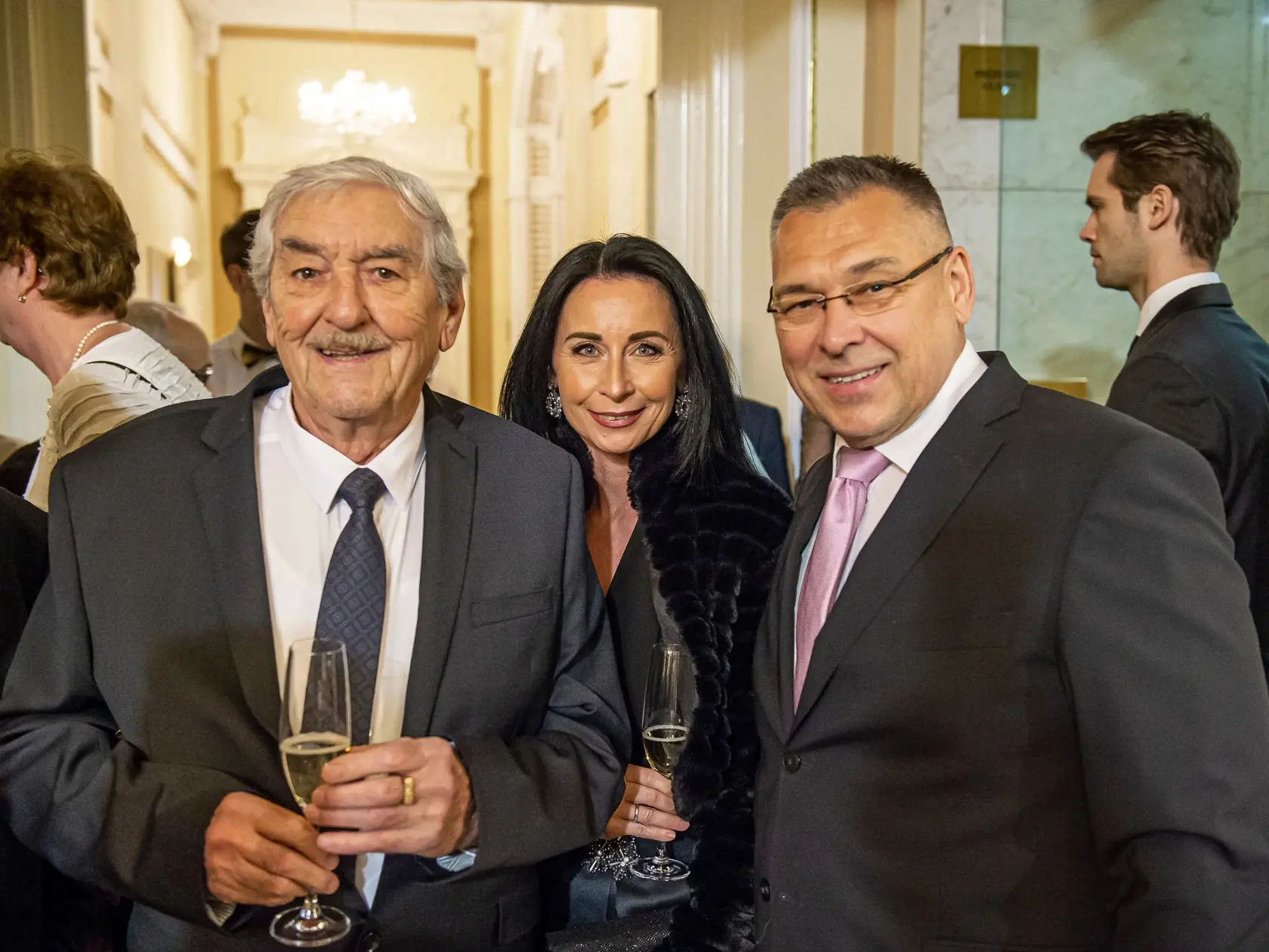 V marci 2020 sa zúčastnil na oslavách 100. výročia SND. Na snímke s bývalým programovým riaditeľom RTVS Marekom Ťapákom.