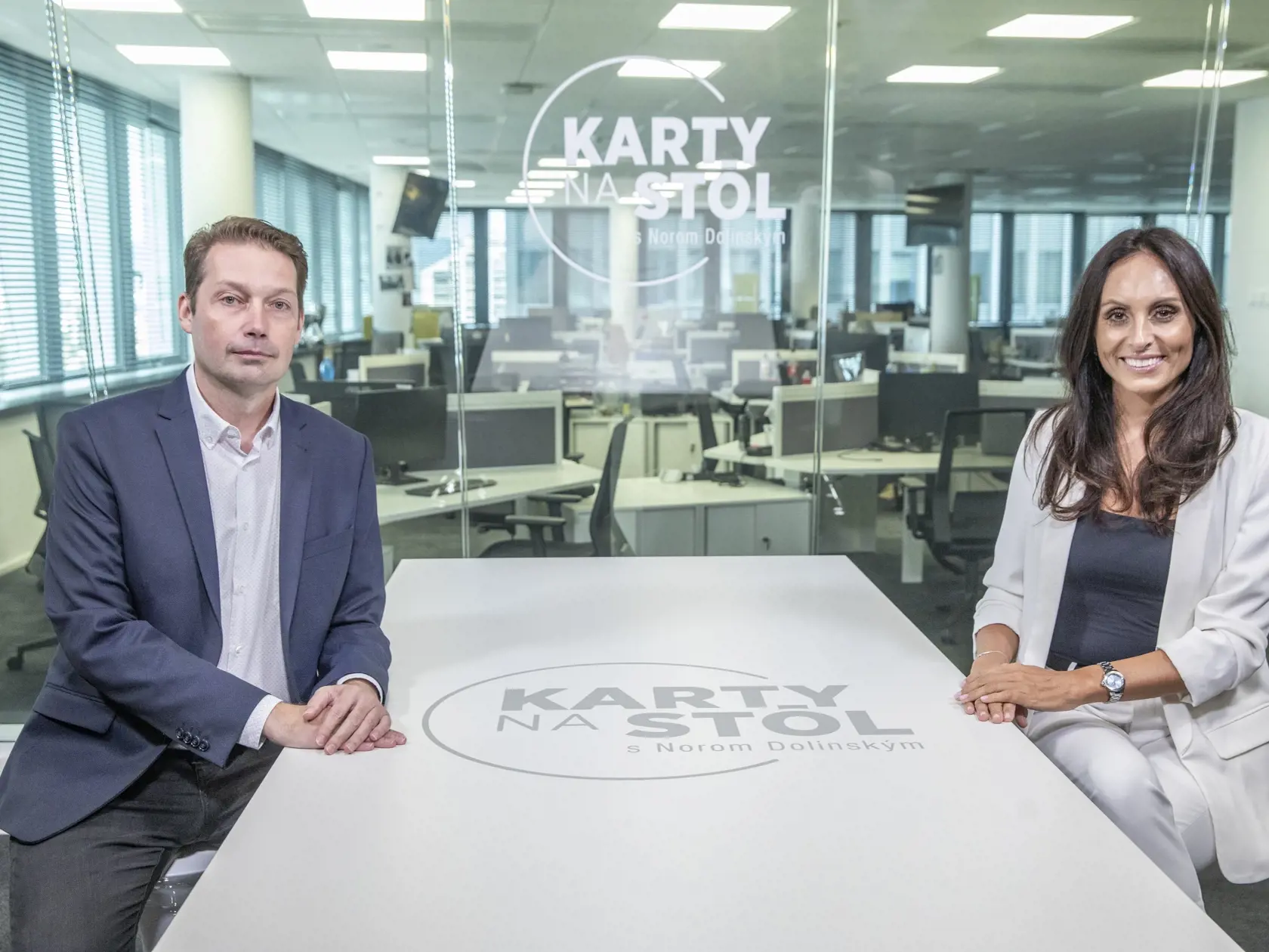 Na snímke je diskusná relácia “Karty na stôl”, ktorej hosťom bola ministerka zdravotníctva Zuzana Dolinková.