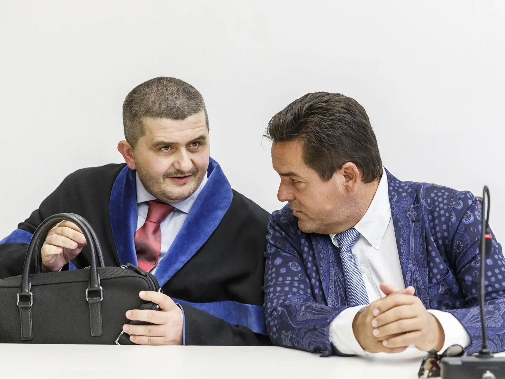 Na Najvyššom súde Slovenskej republiky začalo pojednávanie s podnikateľmi Mariánom Kočnerom a Pavlom Ruskom v kauze zmeniek TV Markíza. 