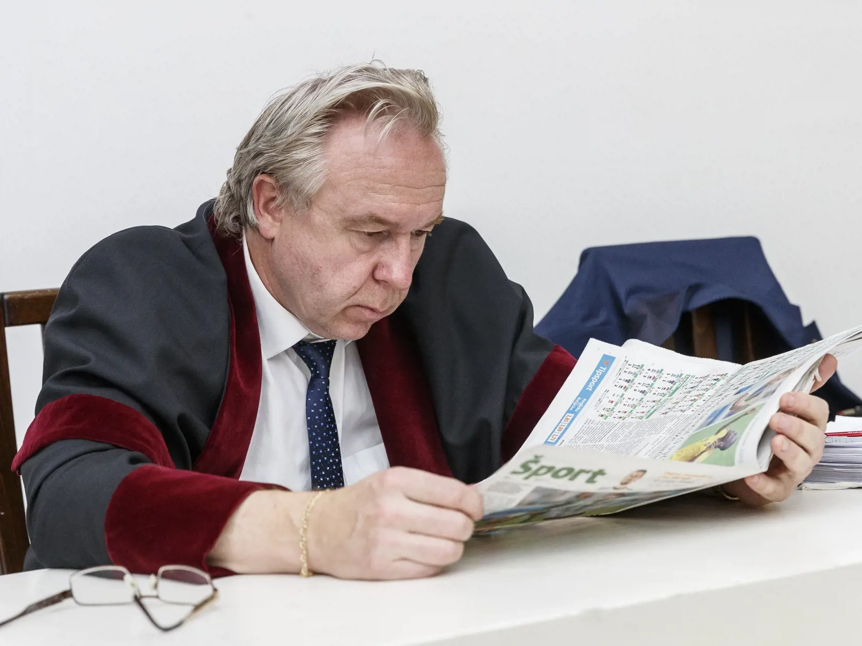 Na Najvyššom súde Slovenskej republiky začalo pojednávanie s podnikateľmi Mariánom Kočnerom a Pavlom Ruskom v kauze zmeniek TV Markíza. 