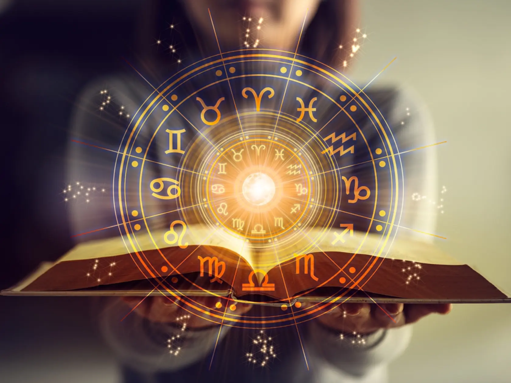 Horoskop zdravia na apríl 2025: Komu hrozia úrazy a kto zažiari v plavkách už na jar?