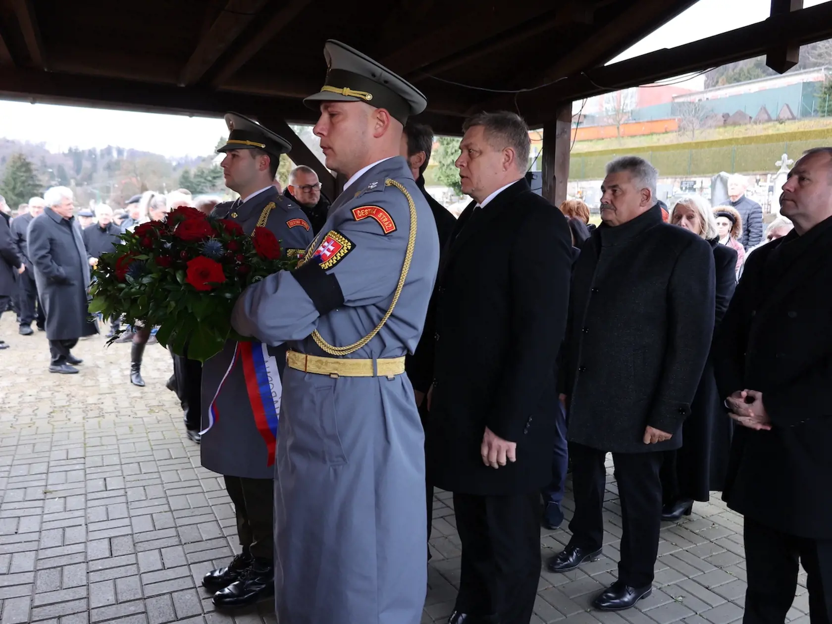 Vo štvrtok (5.januára) sa rodina, blízki, priatelia i kolegovia rozlúčili s poslancom Európskeho parlamentu zvoleného za Smer-SD, Miroslavom Čížom. Ten zomrel 29. decembra 2022 vo veku 68 rokov.