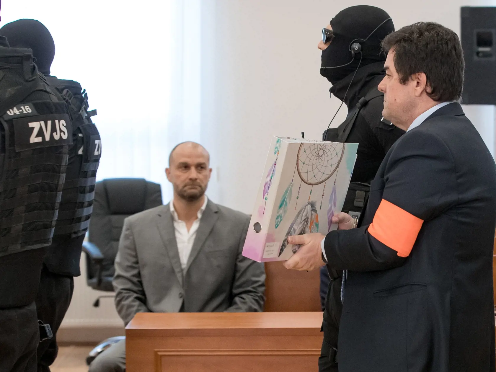 Štvrté pojednávanie na Špecializovanom trestnom súde v Pezinku vo veci vraždy investigatívneho novinára Jána Kuciaka a jeho snúbenice Martiny Kušnírovej. Na snímke zľava je Norbert Bödör, ktorý bol predvolaný ako svedok a obžalovaný Marián Kočner.