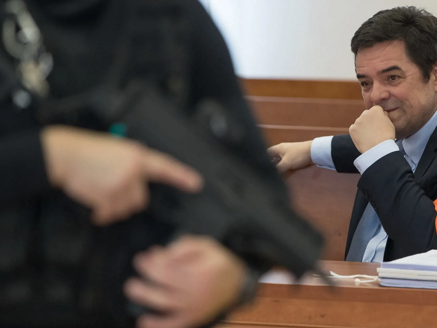 Prvé pojednávanie na Špecializovanom trestnom súde v Pezinku vo veci vraždy investigatívneho novinára Jána Kuciaka a jeho snúbenice Martiny Kušnírovej. Na snímke vľavo je Marián Kočner.