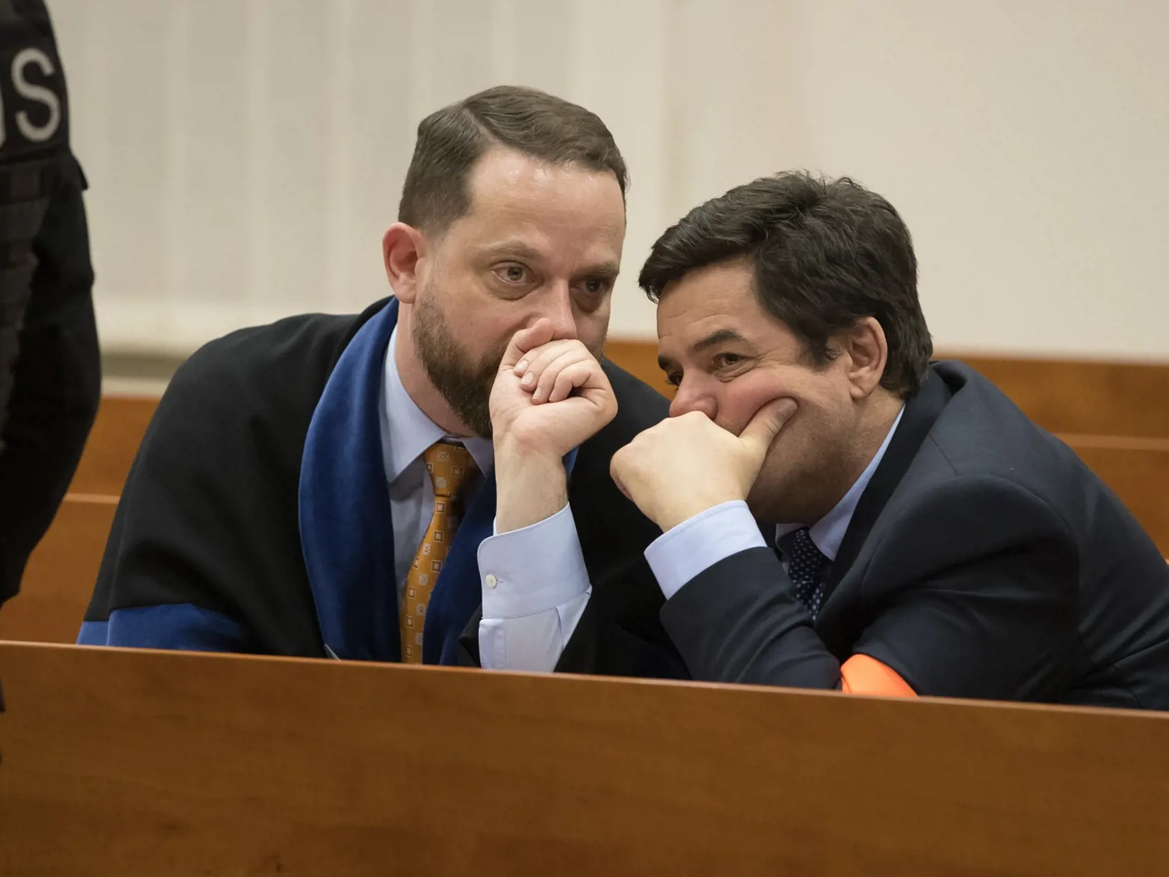 Prvé pojednávanie na Špecializovanom trestnom súde v Pezinku vo veci vraždy investigatívneho novinára Jána Kuciaka a jeho snúbenice Martiny Kušnírovej. Na snímke zľava je obhájca Marek Para a jeho klient Marián Kočner.