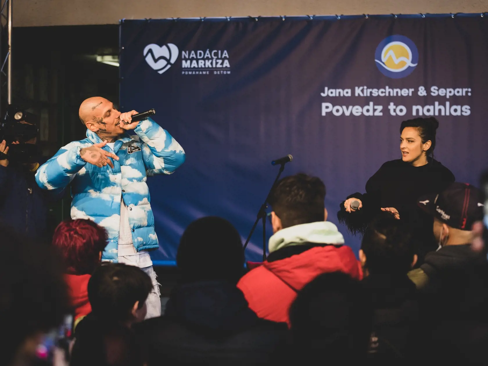 Jana Kirschner a Separ chcú skladbou Povedz to nahlas pomôcť šikanovaným deťom.