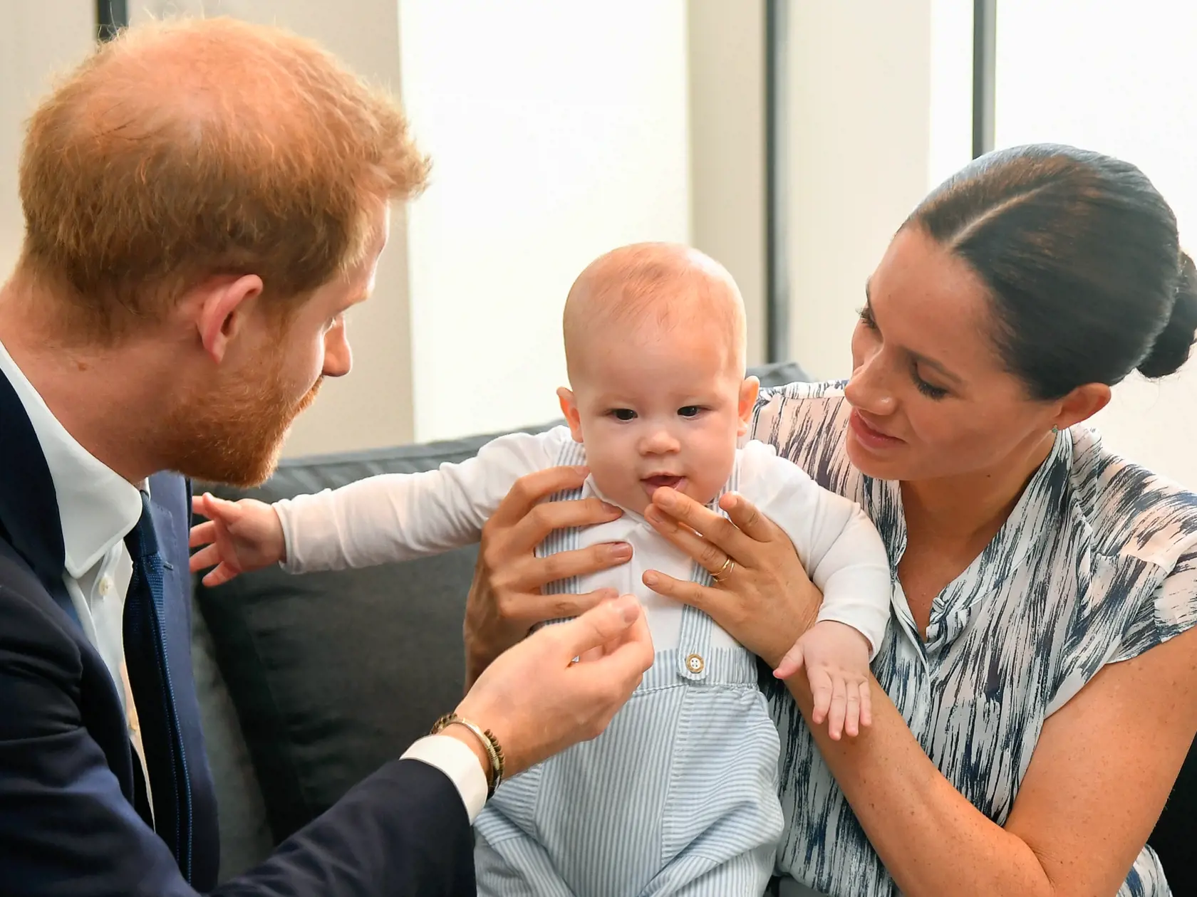 Harry, Archie a Meghan na návšteve Afriky
