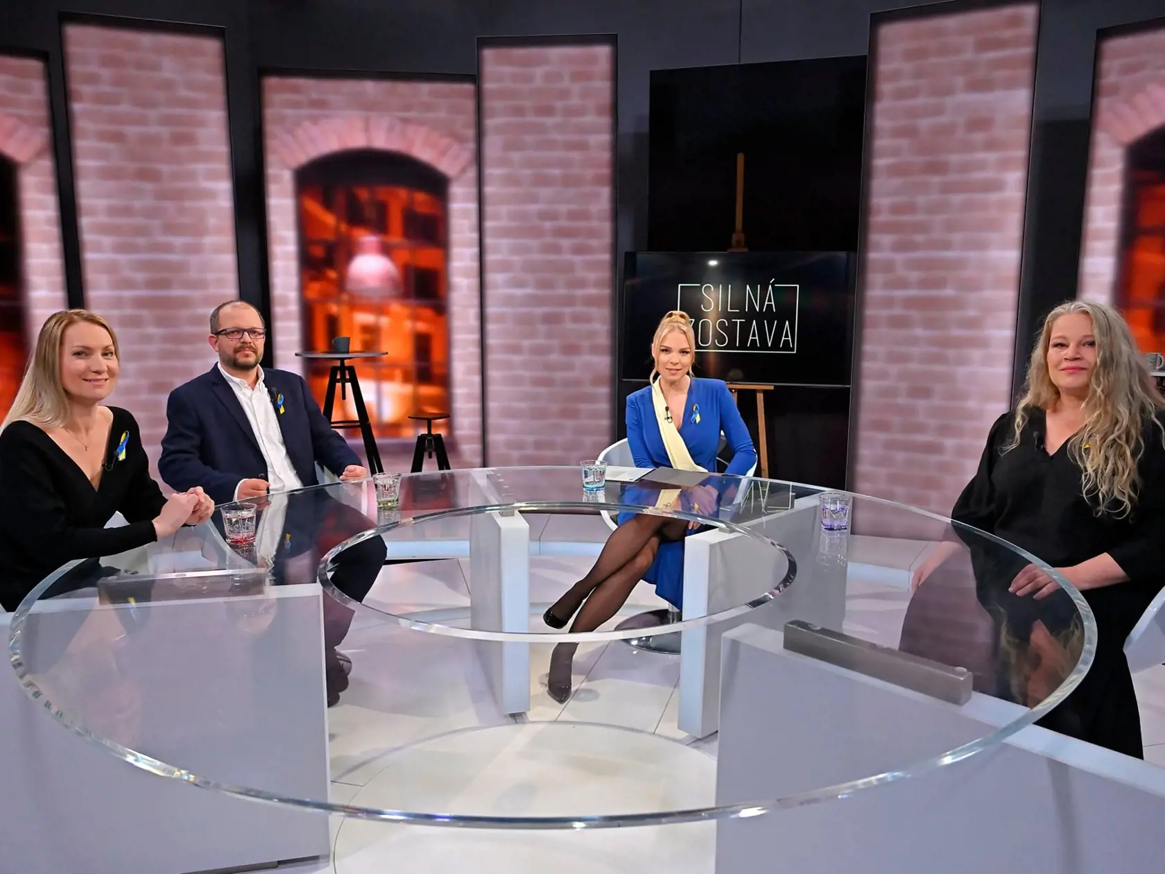 Silná zostava je od začiatku marca 2022 bez komičky Simony Salátovej.