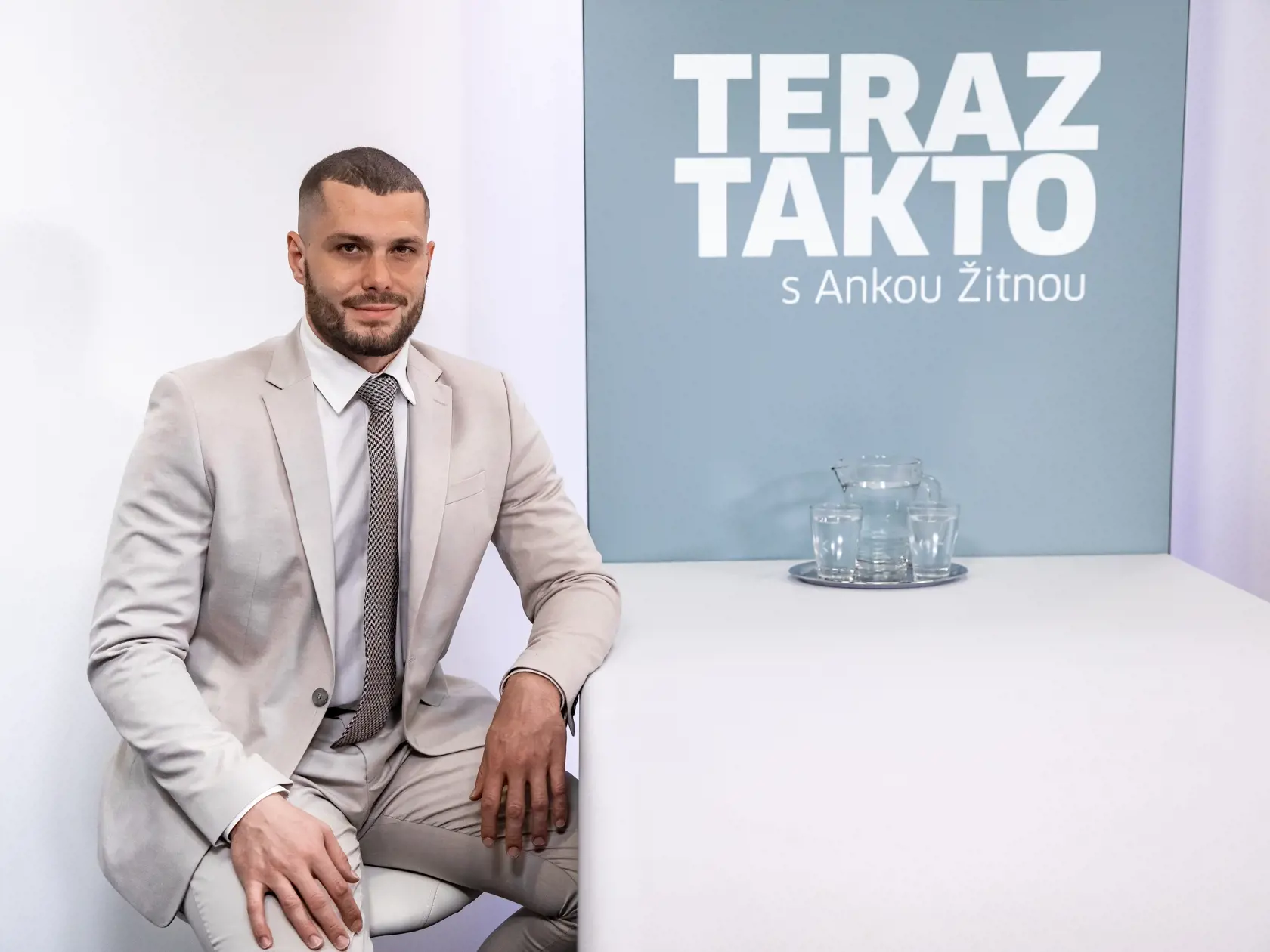 Diskusná relácia “Teraz takto”, ktorej hosťom bol Richard Glück - poslanec NRSR.