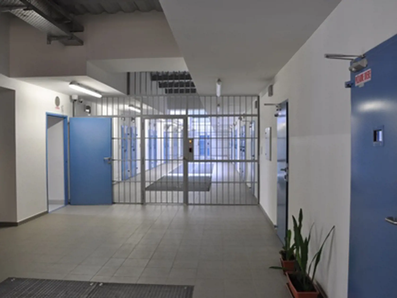 Tieto priestory sa  nepodobajú na luxus, na aký bol Marian Kočner zvyknutý.