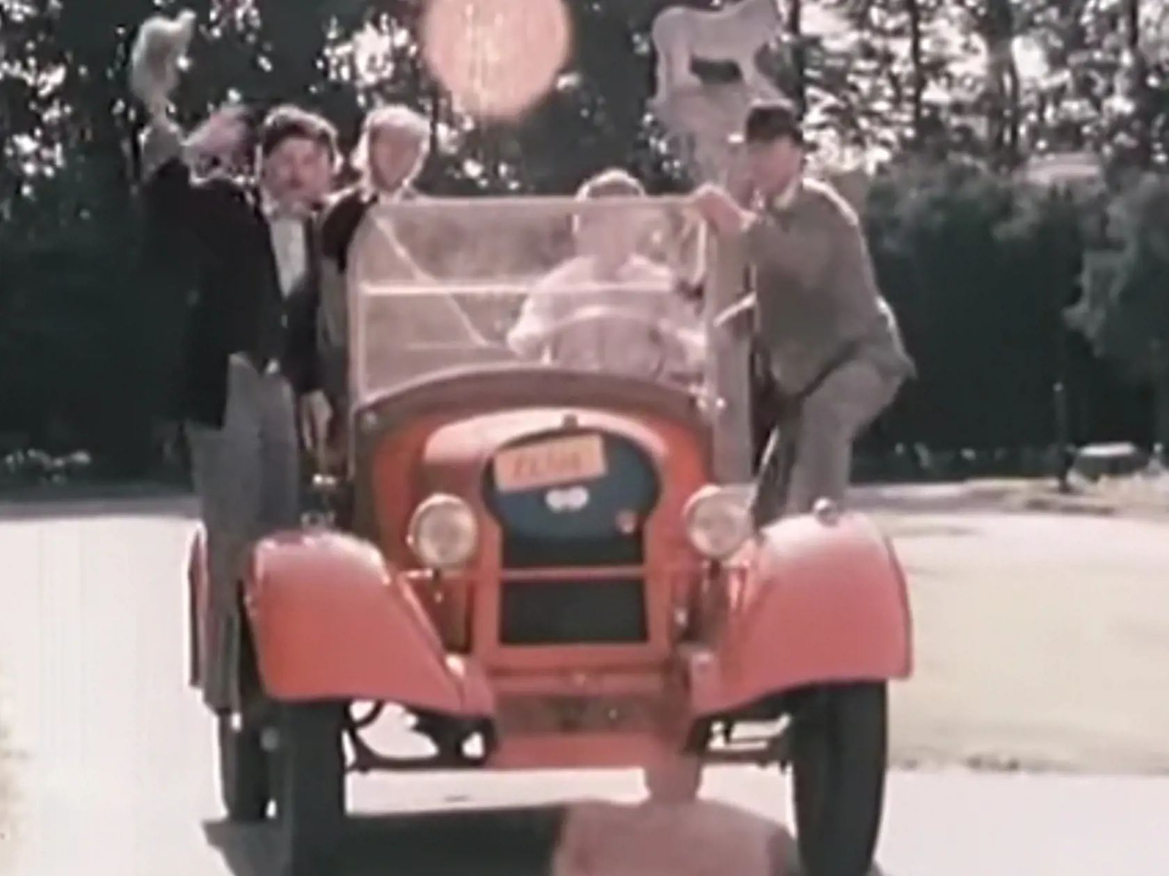 Po účinkovaní vo videoklipe sa auto na nejaký čas stratilo.