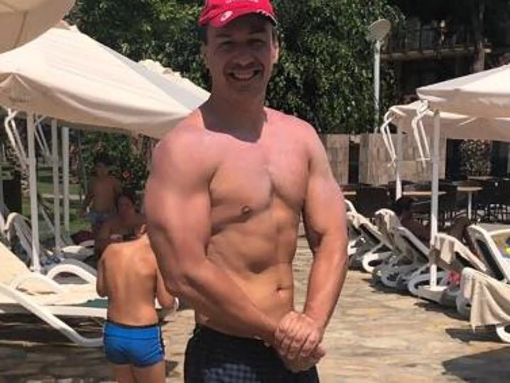 Erik Tomáš ukázal vypracované svaly, no aj mierne nedostatky.
