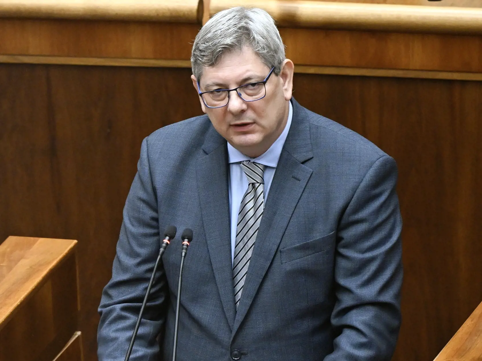 Na snímke minister spravodlivosti SR Boris Susko (Smer-SD) počas rokovania mimoriadnej 16. schôdze Národnej rady (NR) Slovenskej republiky 16. júla 2024 v Bratislave. FOTO TASR - Pavel Neubauer