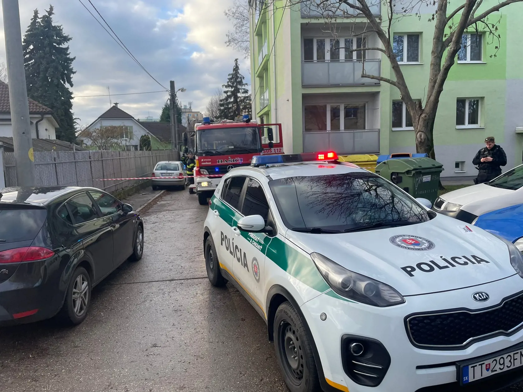 Počas soboty (24. 12.) riešila polícia v Trnavskom kraji 15 udalostí. Boli medzi nimi nehody, krádeže, úmrtia ale aj požiar domu.