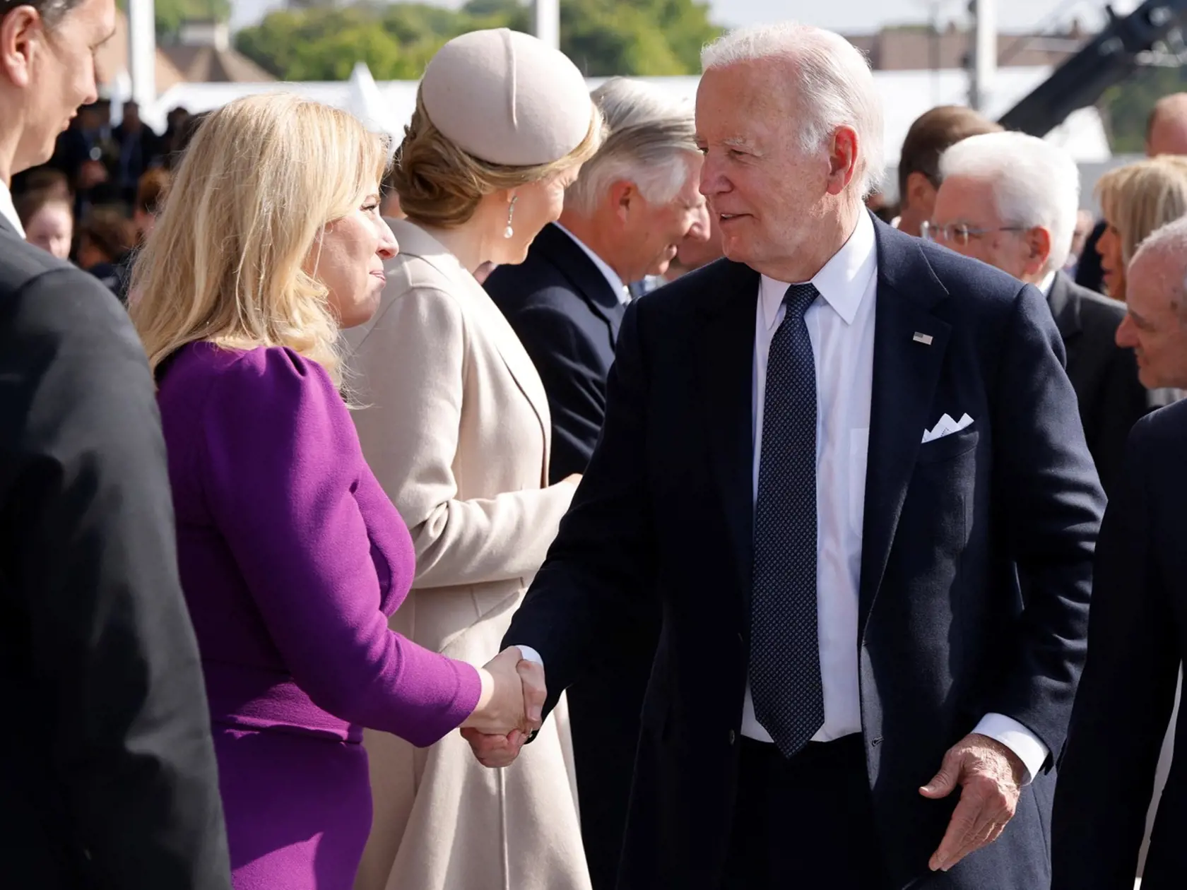 Podujatia sa zúčastnil americký prezident Joe Biden aj britský kráľ Karol III., nemecký kancelár Olaf Scholz, talianska hlava štátu Sergio Mattarella, český prezident Petr Pavel aj slovenská prezidentka Zuzana Čaputová.