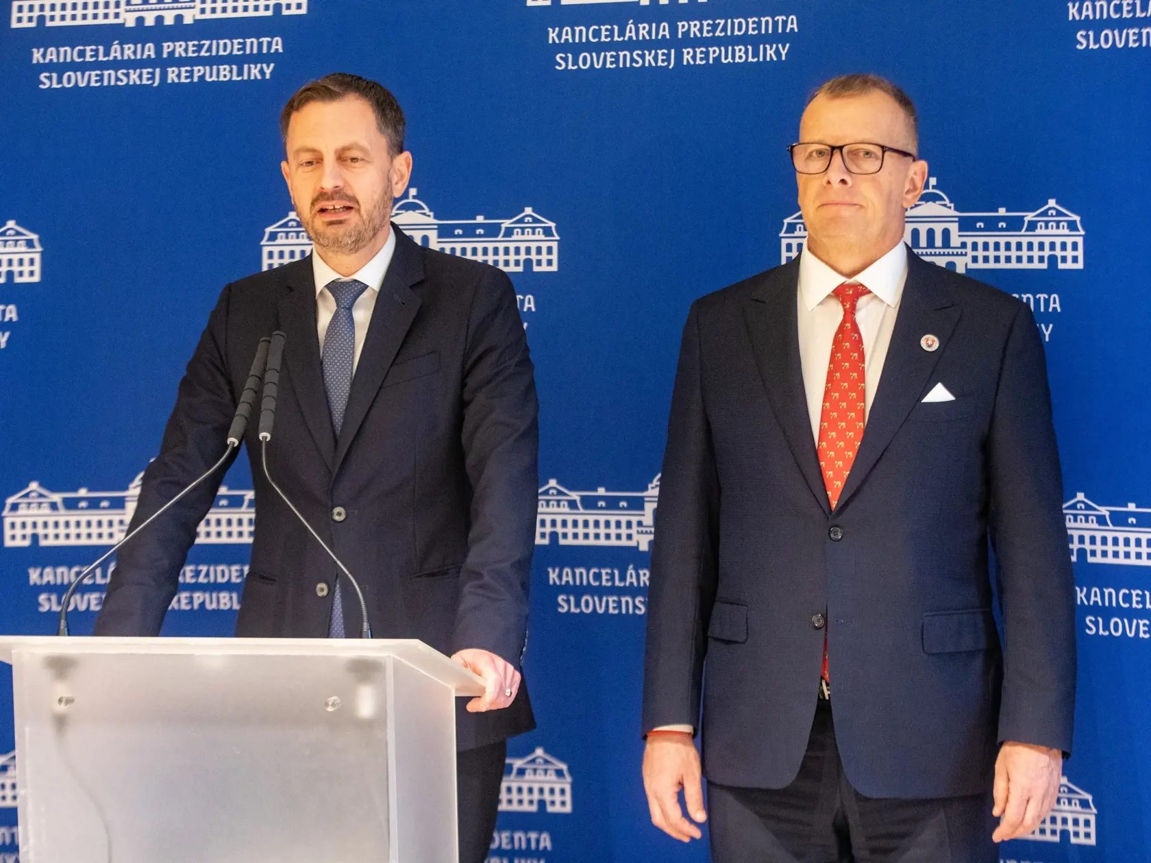 Prakticky okamžite po vyslovení nedôvery vláde putoval Eduard Heger s Borisom Kollárom k prezidentke Zuzane Čaputovej.