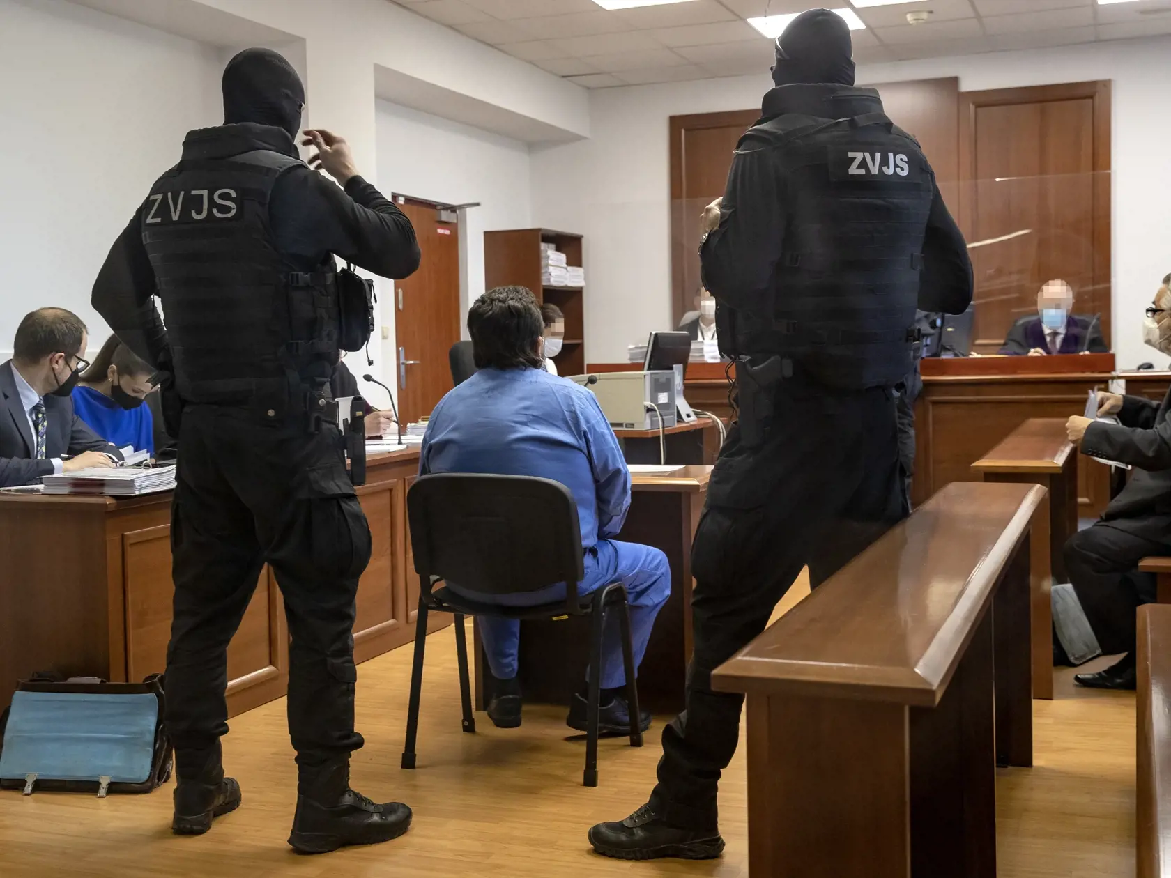 Pojednávanie v kauze zmenky na Špecializovanom trestnom súde v Pezinku. Samostatné konanie v prípade obžalovaného Štefana Agha. Na snímke je obžalovaný Marián Kočner a Štefan Agh (vpravo).