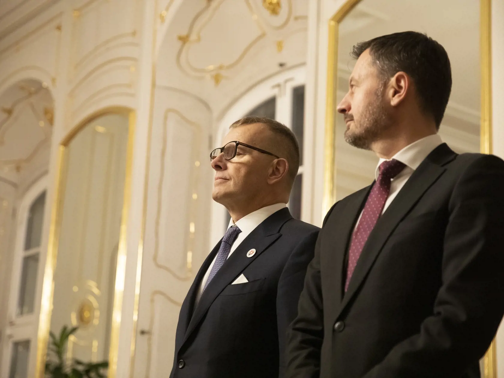 Na snímke premiér Eduard Heger a predseda vlády Boris Kollár na rokovaní u prezidentky po vyslovení nedôvery vláde.