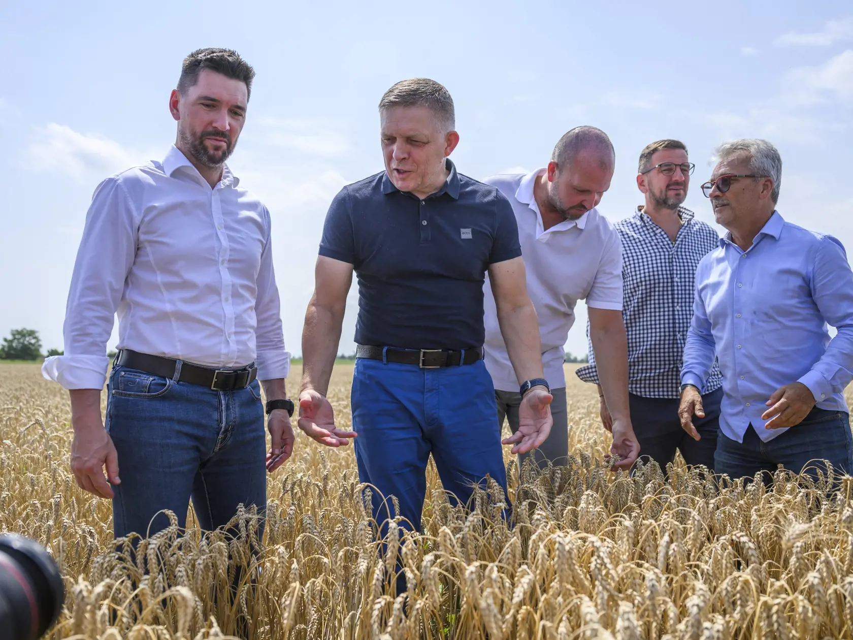 Minister pôdohospodárstva a rozvoja vidieka SR Richard Takáč (Smer) bol jedným z prvých gratulantov.