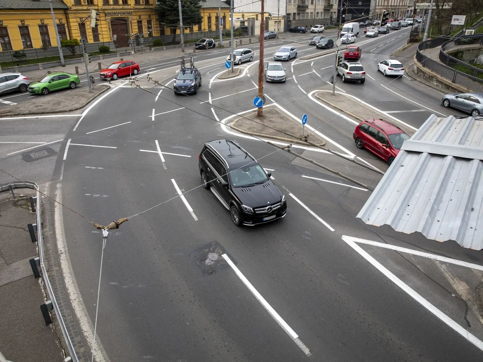 Aktuálne ho podľa našich informácií operujú na bratislavských Kramároch.