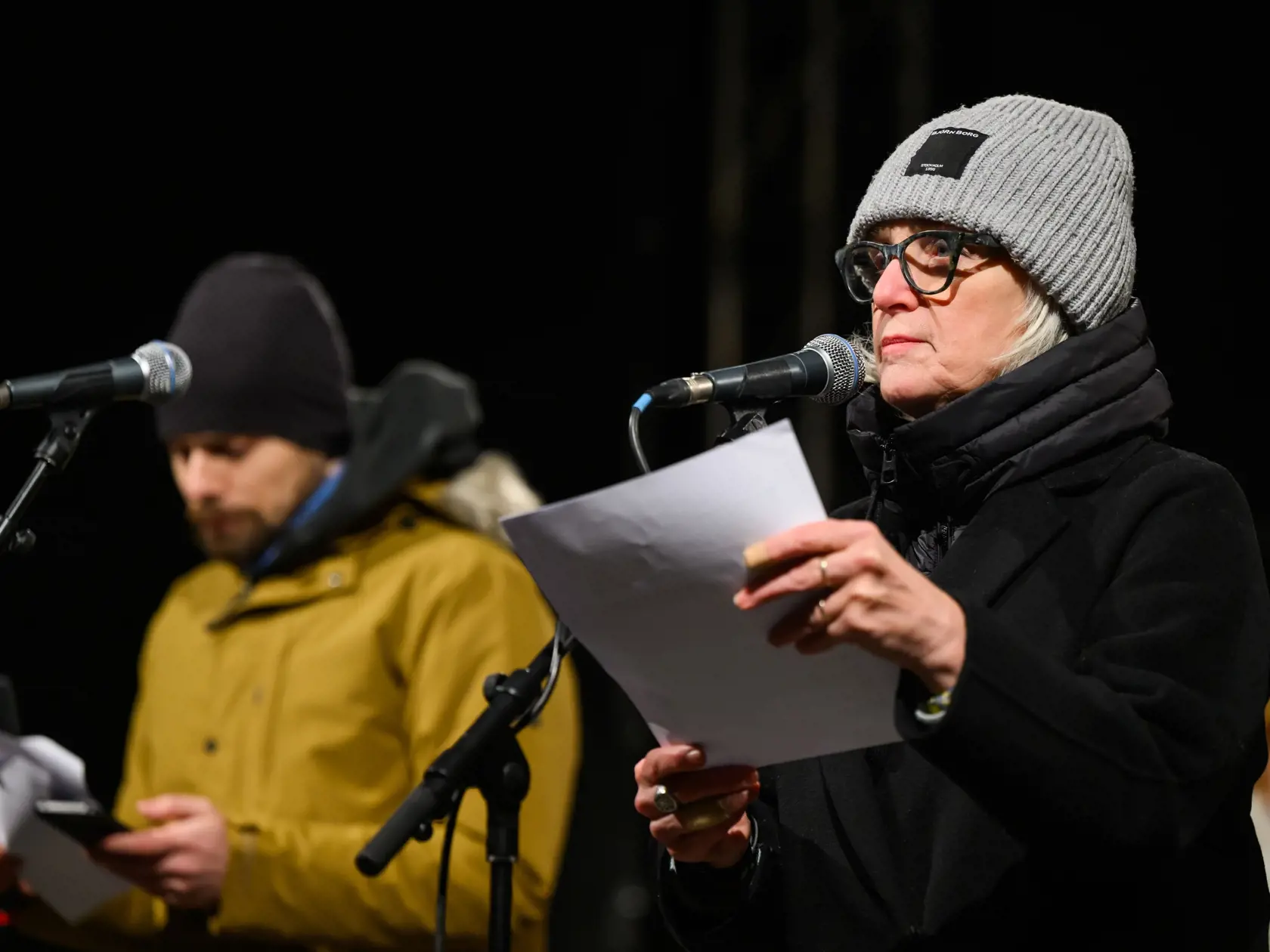 Organizátori protestu Lucia Štasselová a Rastislav Kalnovič počas protestu Slovensko je Európa v Bratislave na Námestí slobody v piatok 10. januára 2025. V Bratislave, Košiciach, Banskej Bystrici, Poprade, Žiline a ďalších slovenských mestách sa v piatok konali protesty pod názvom Slovensko je Európa. Organizovalo ich občianske združenie Mier Ukrajine v reakcii na kroky vlády a predsedu vlády SR Roberta Fica (Smer). 
