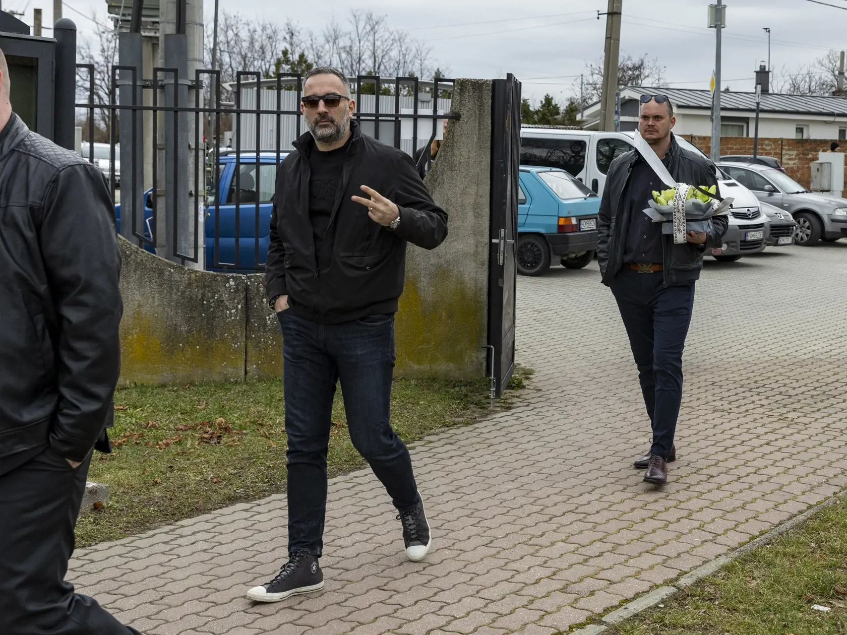 Na snímke je posledná rozlúčka so zosnulým hudobníkom Petrom Sanchezom Sanigom. 