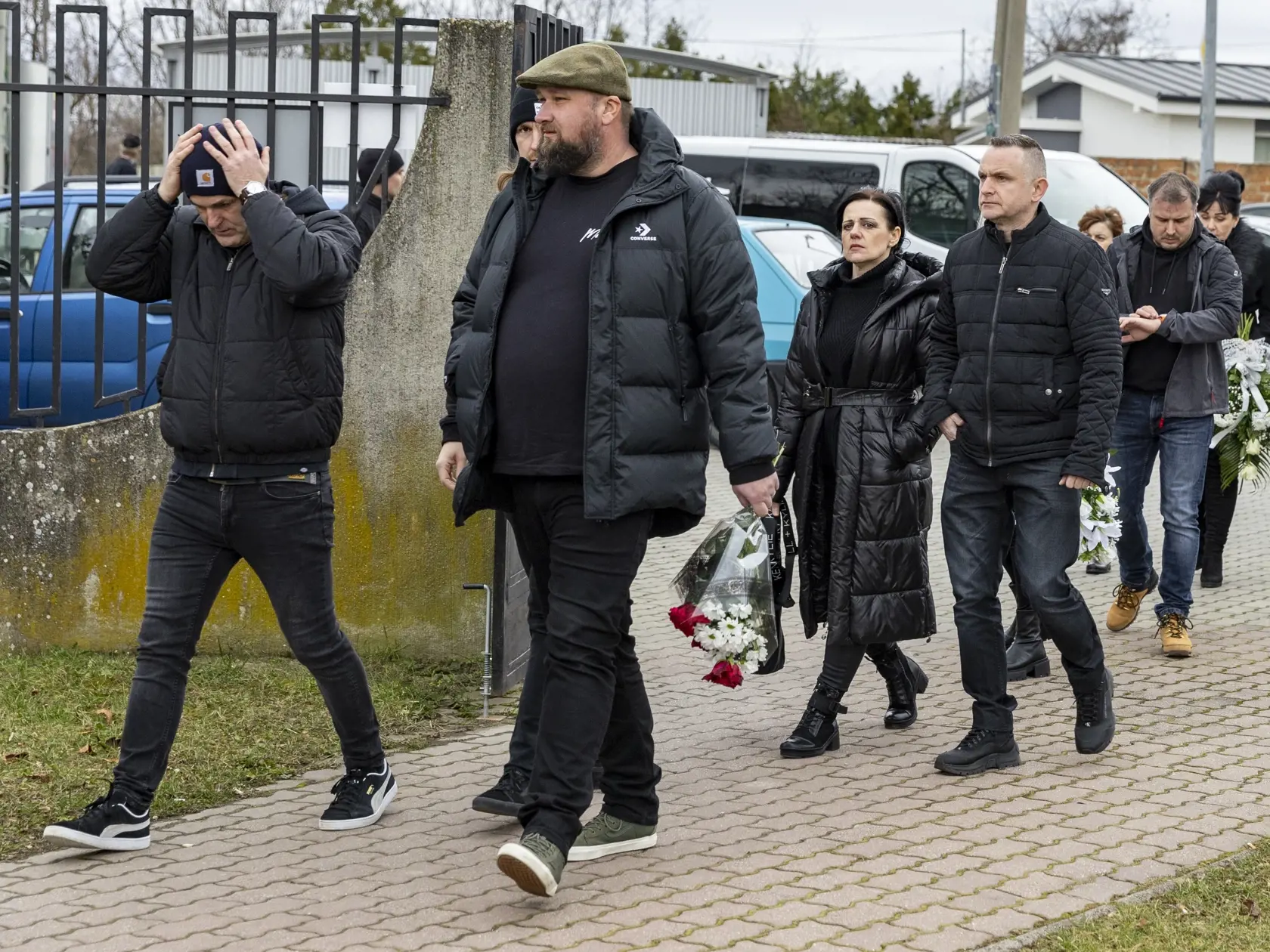 Na snímke je posledná rozlúčka so zosnulým hudobníkom Petrom Sanchezom Sanigom. Na snímke je Vratko Rohoň. 