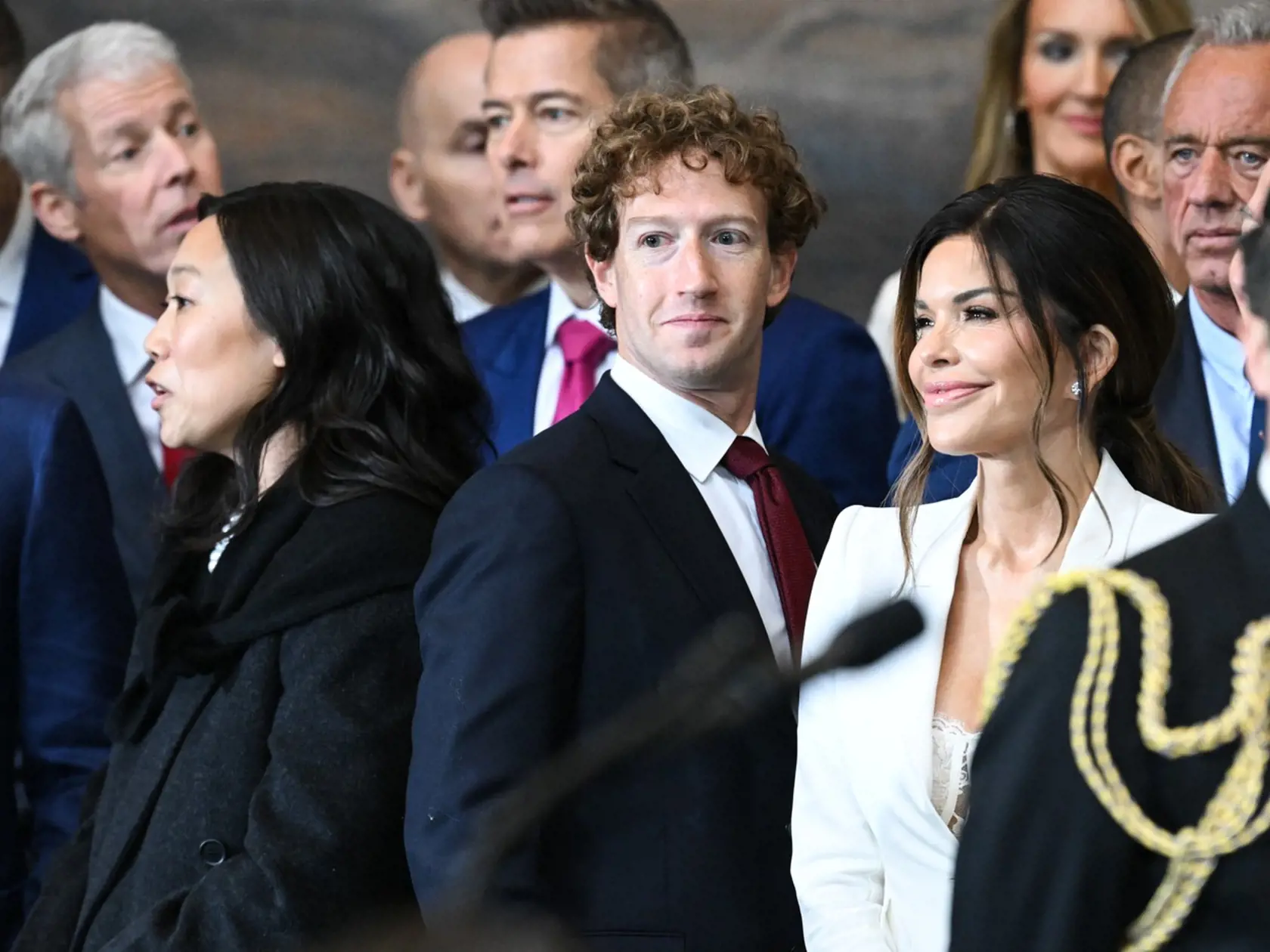 Inaugurácia Donalda Trumpa. Miliardár Mark Zuckerberg dostal miesto priamo za jeho rodinou.