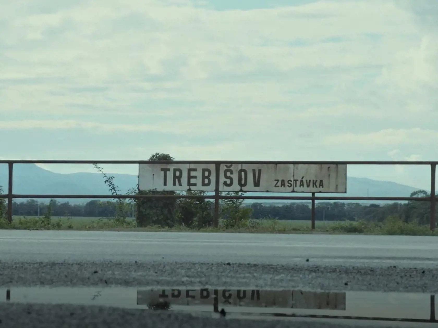 Jojka už viackrát divákom napísala, že ide o čistú fikciu a nikoho nechce urážať. Trebišovčania sa však cítia dotknutí.