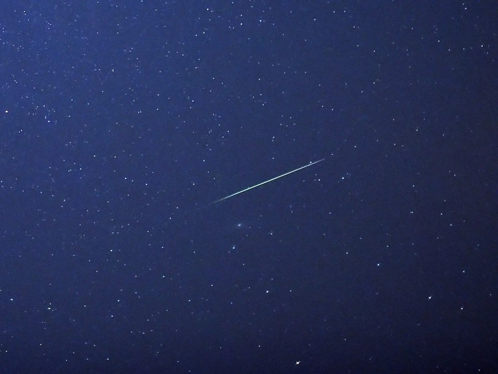 Meteorický roj Perzeidov dnes dosiahne vrchol. Viditeľný bude aj voľným okom.