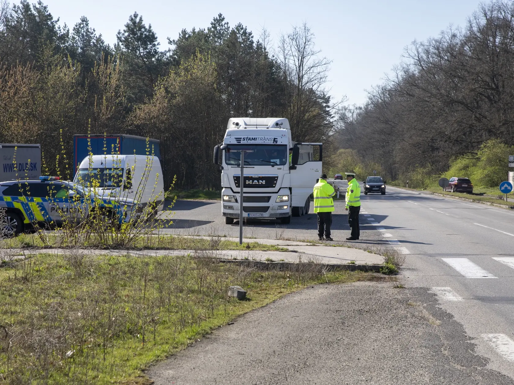 Na snimke je obec Plavecký Štvrtok, kde sa našlo ďalšie ohnisko nákazy slintačky a krívačky , okrem južného Slovenska aj na Záhorí.