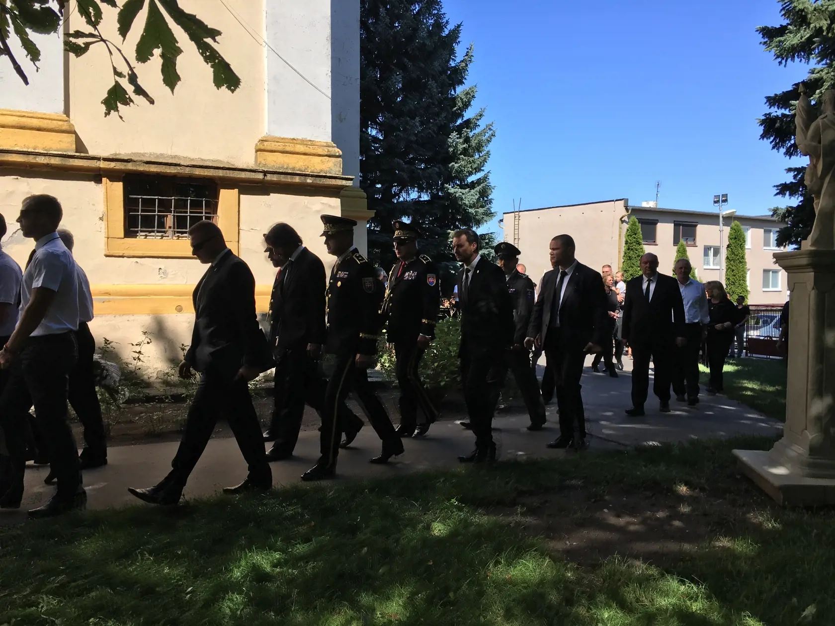 V Mani a Komjaticiach posledný raz odprevadili policajt ov Karola († 39) a Michala († 34).