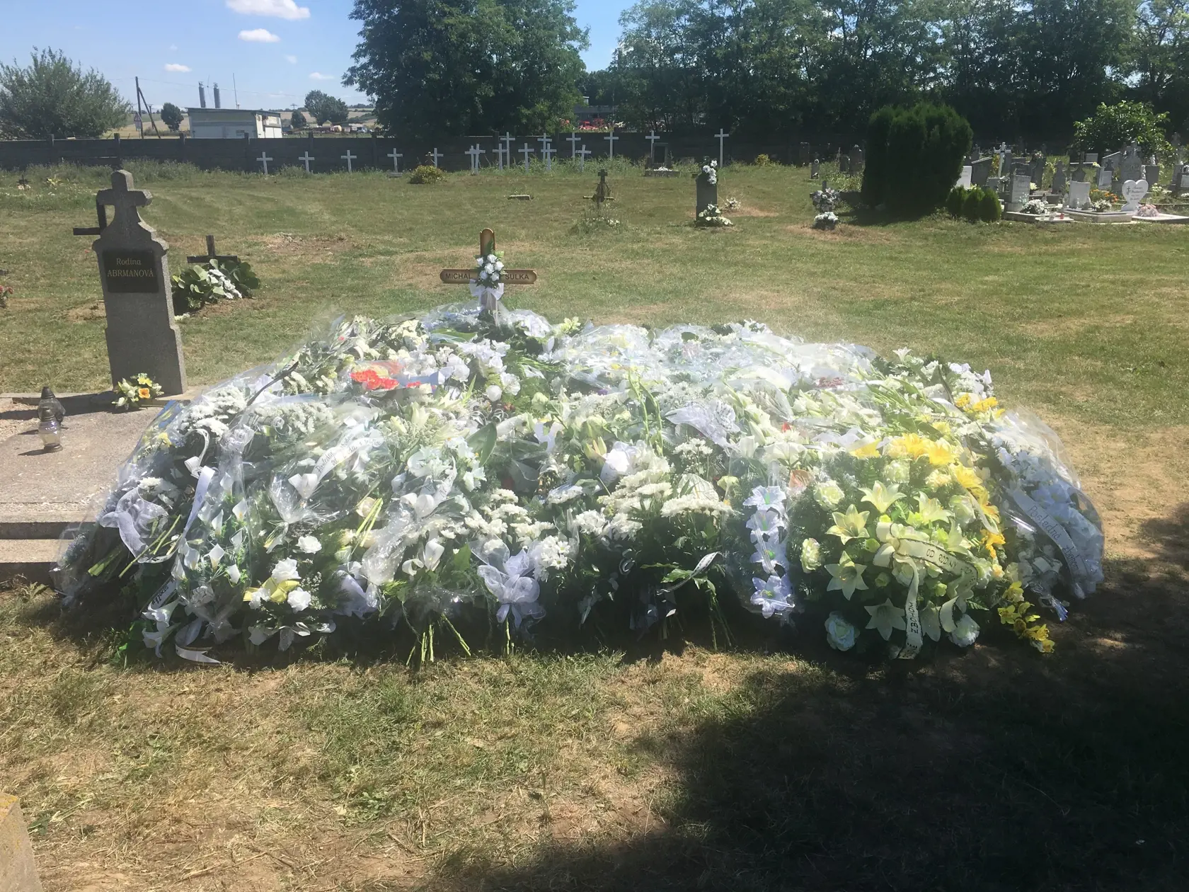 V Mani a Komjaticiach posledný raz odprevadili policajt ov Karola († 39) a Michala († 34).