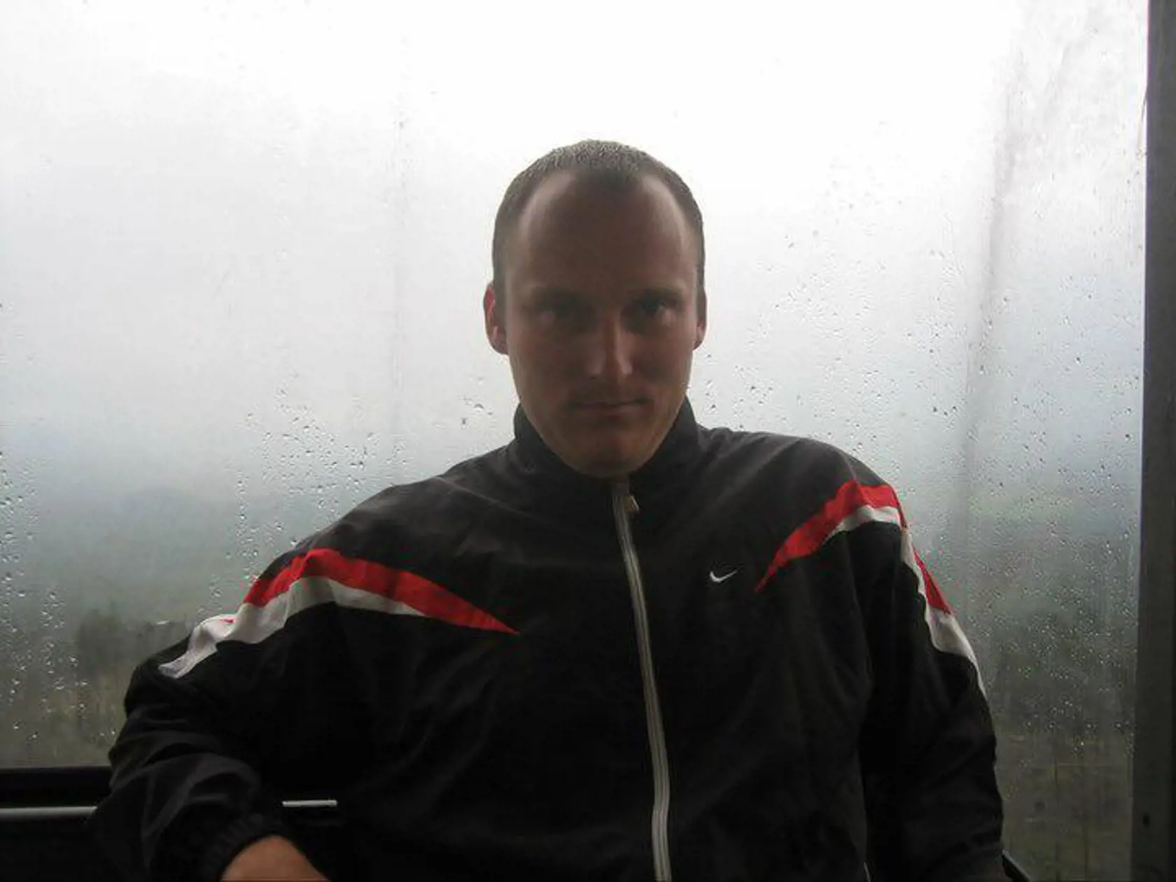 Nebohý policajt Michal († 34).