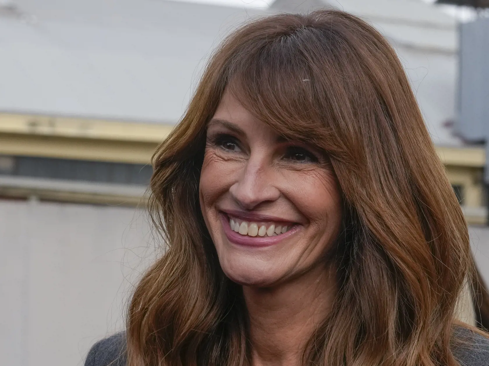 Na snímke americká oscarová herečka Julia Robertsová prichádza na módnu prehliadku značky Gucci z dámskej kolekcie pre sezónu jar/leto 2024 v rámci týždňa módy v talianskom Miláne 22. septembra 2023.