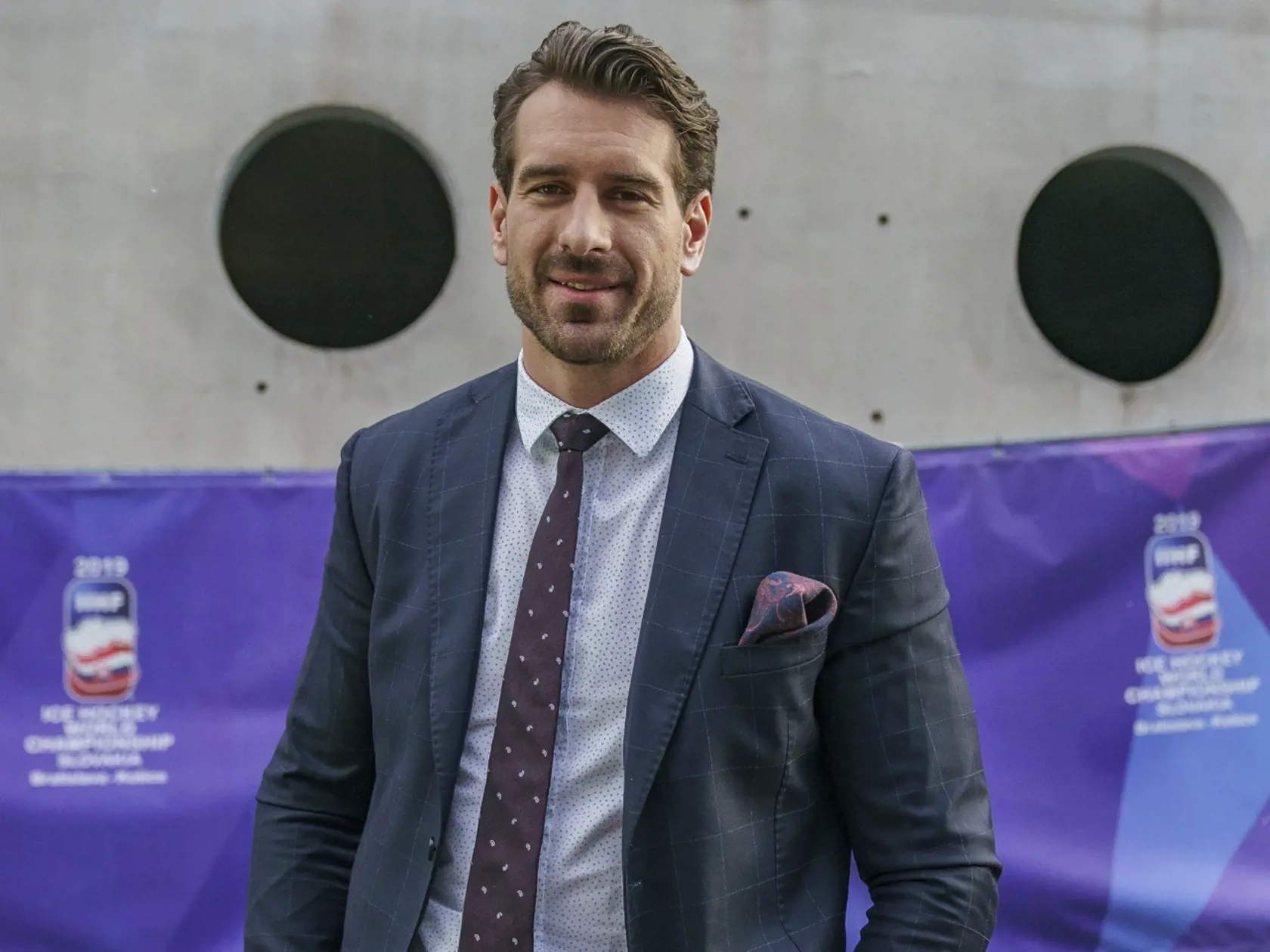 Na snímke bývalý slovenský hokejista Boris Valábik, ktorý pôsobí ako expert v košickom štúdiu RTVS počas zápasov A skupiny hokejových Majstrovstiev sveta IIHF 2019.