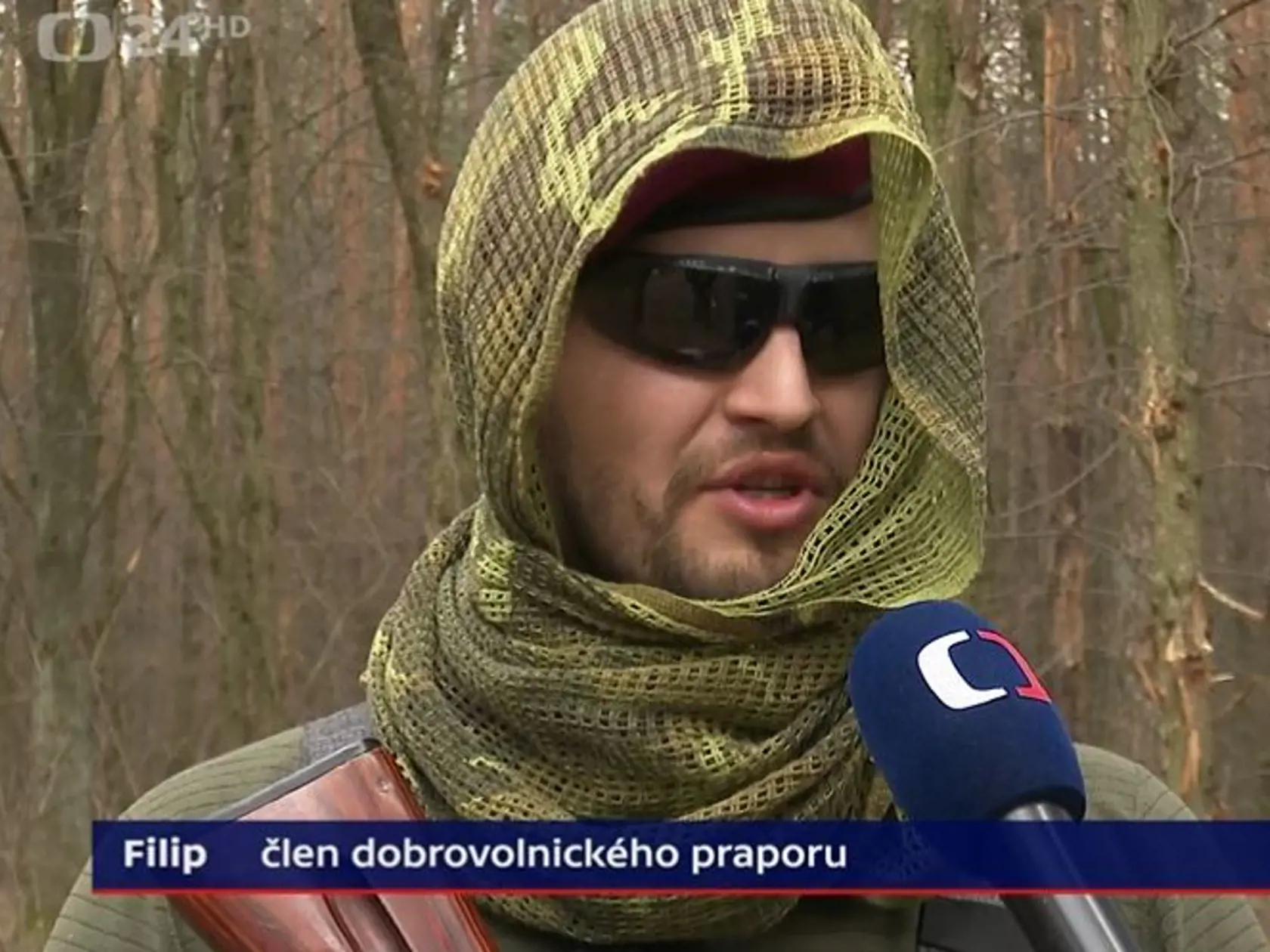 Ipriň sa v minulých týždňoch stala jedným z hlavných bojísk o ukrajinskú metropolu. Tak ako inde, aj tu pomáhajú Ukrajincom bojovať dobrovoľníci z cudziny. Medzi nich patria aj Česi. Jedným z nich je Filip.
