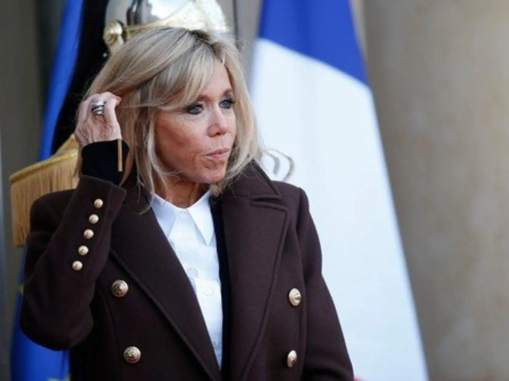 Brigitte majú v zuboch jej vlastní ochrankári. 