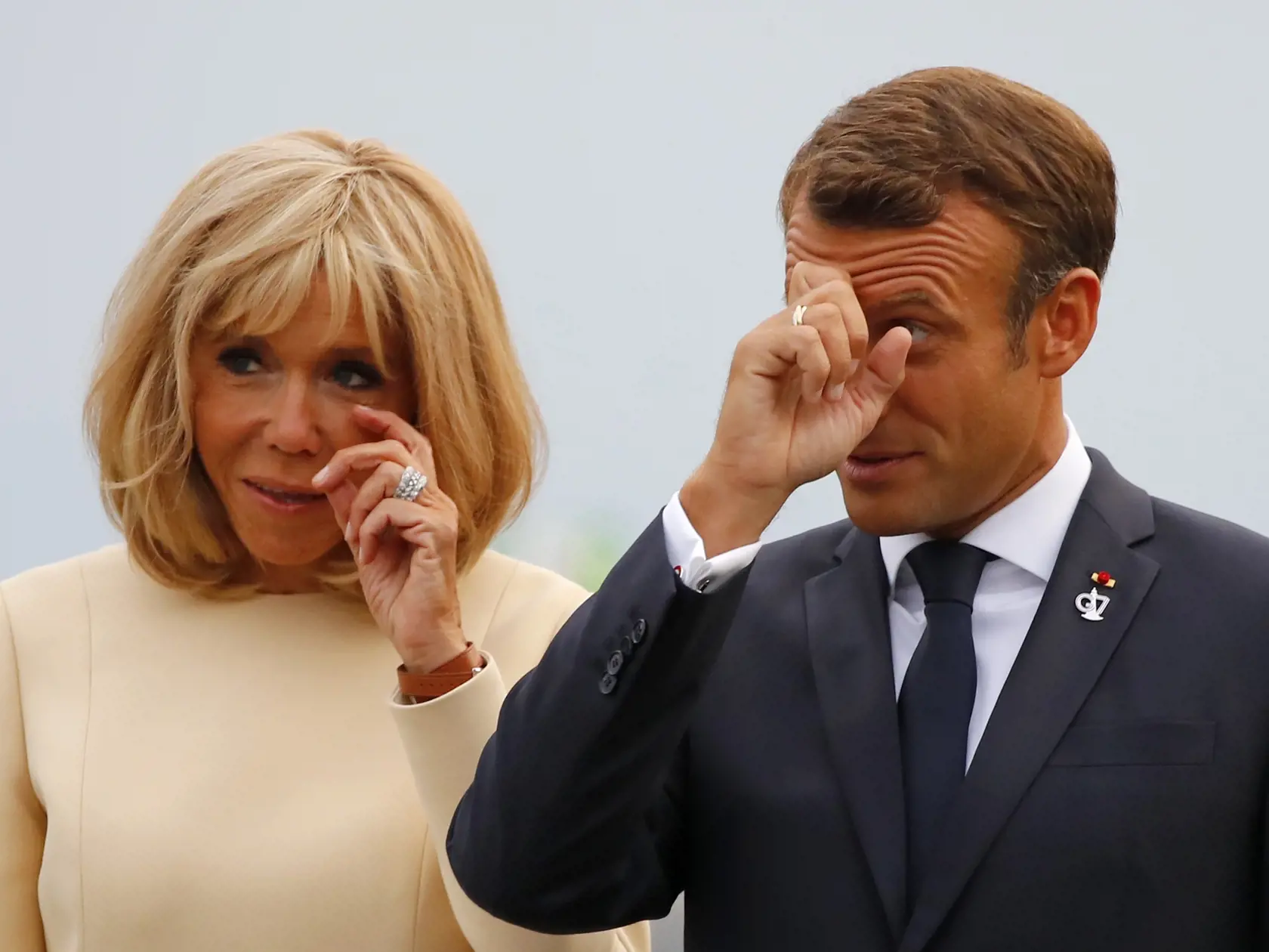 Brigitte Macron na samite lídrov G7 sprevádzala svojho manžela, francúzskeho prezidenta Emmanuela Macrona.