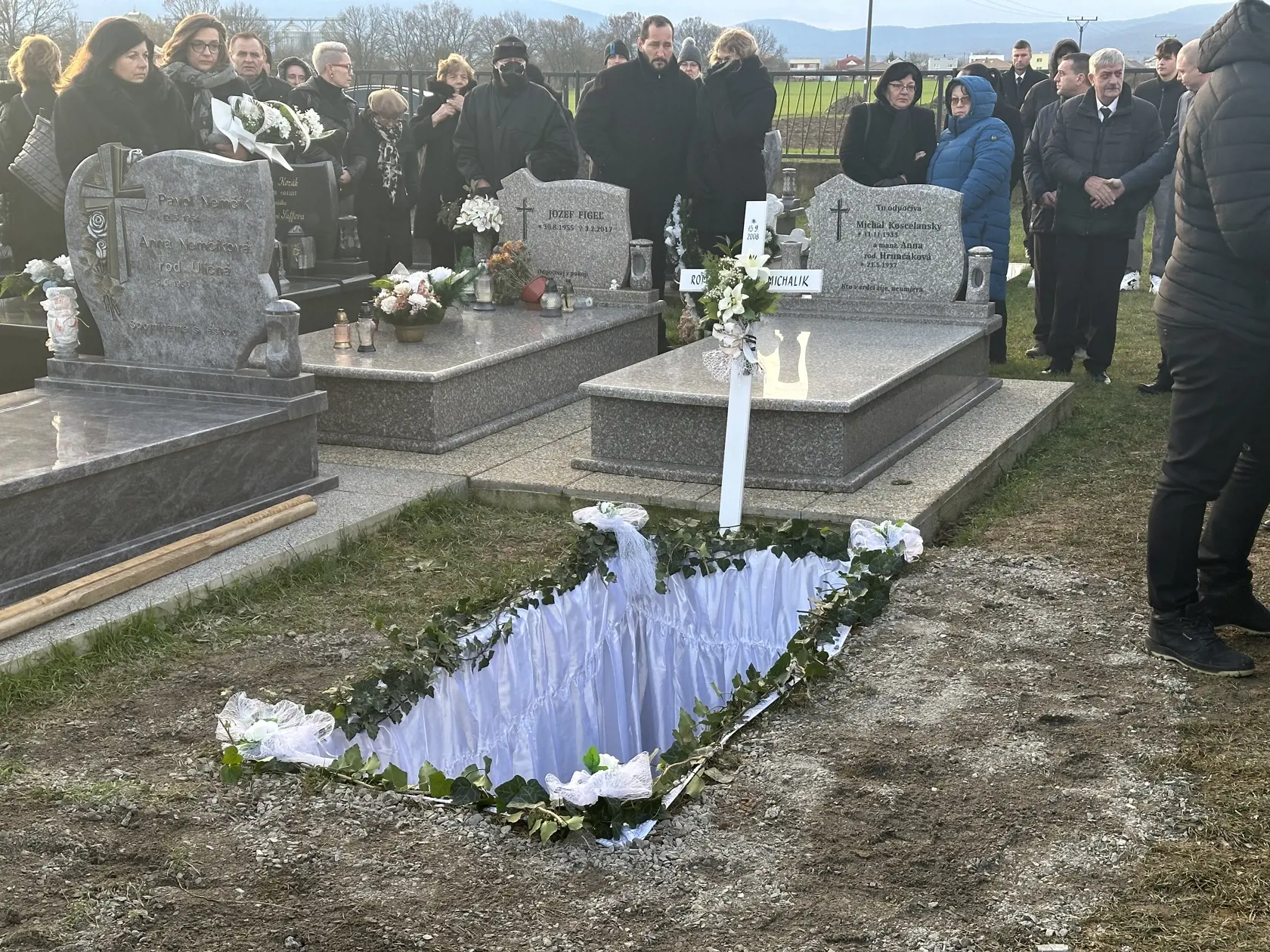 Tu pochovali 15-ročného Romana.