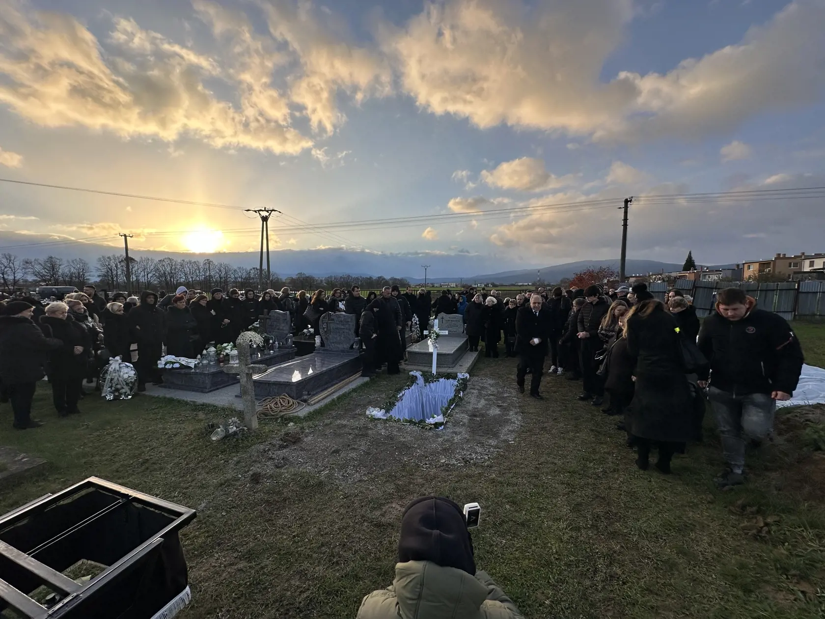 Ľudí prišla viac ako stovka.