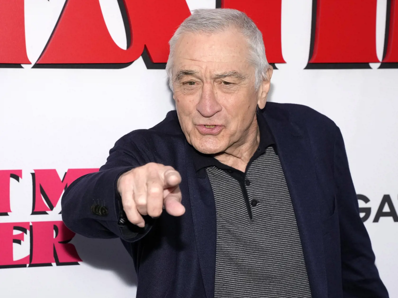 EBE 26 New York - Na snímke americký herec Robert De Niro (vo filme Salvo Maniscalco) prichádza na premiéru americkej komédie About My Father (Toto je môj foter) v kine SVA Theater v New Yorku v noci na 10. mája 2023. FOTO TASR/AP

 
Robert De Niro attends the "About My Father" premiere at the SVA Theater on Tuesday, May 9, 2023, in New York. (Photo by Charles Sykes/Invision/AP)