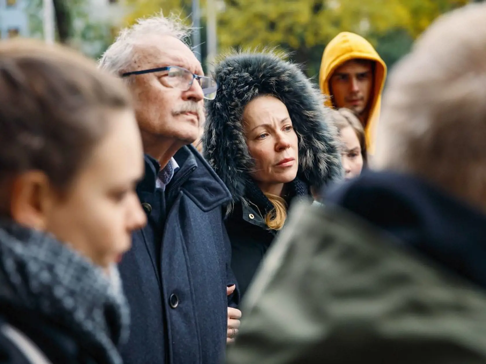 Naivný optimista
Zistil som, že reálni pesimisti, ako bol môj milý Marián Geišberg, s ktorým som bol v jednej divadelnej šatni, často svojou nespokojnosťou posúvajú veci dopredu. My optimisti typu „veď to bude v poriadku“ dosiahneme figu borovú. Som naivný optimista, ale občas je aj zo mňa reálny pesimista, respektíve človek, ktorý koná. Inak sa niektoré veci nenapravia.