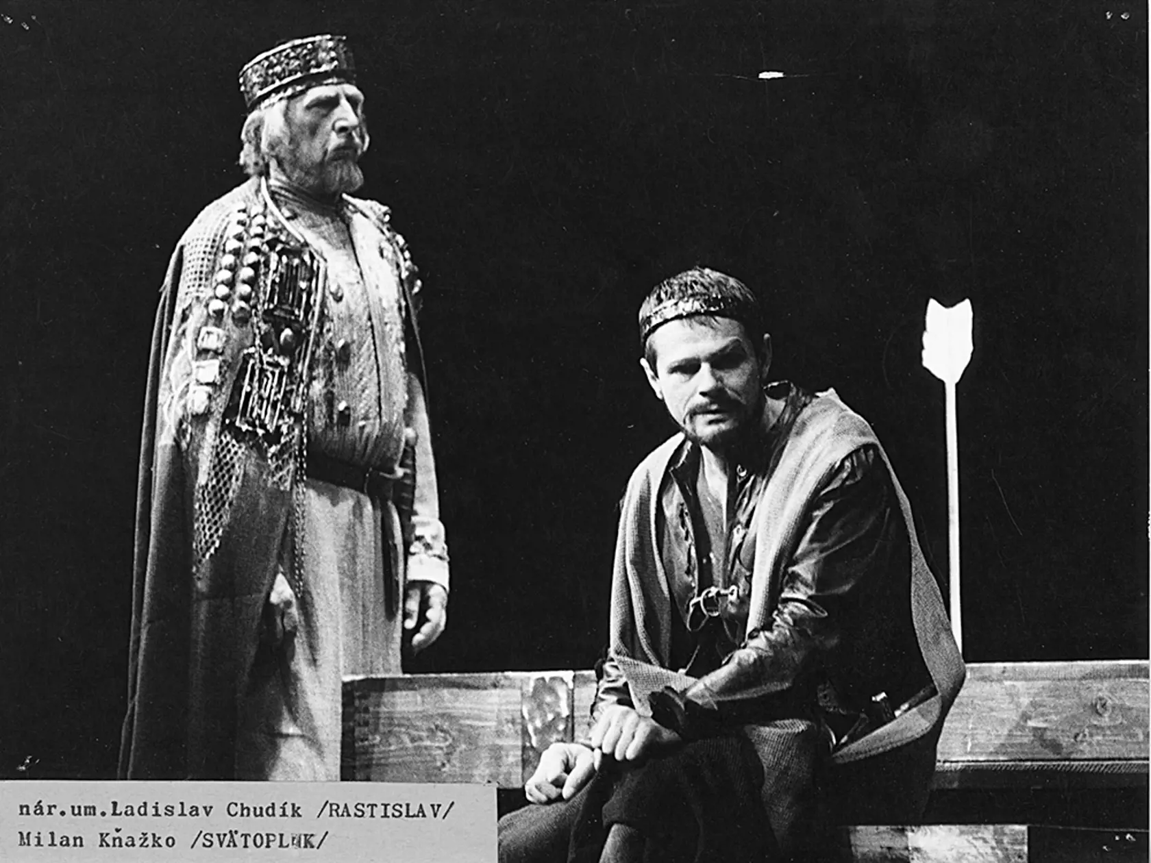 Štefan Bučko sa okrem divadla našiel v poézii. Fotografie z predstavení Lorenzaccio z roku 1997 a Pravda Svätoplukova z roku 1985.